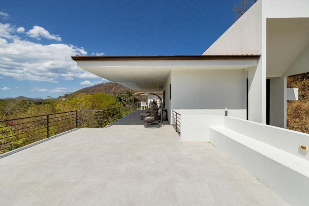 Casa Blanca 3 Master Suites & Pool Walk To Beach