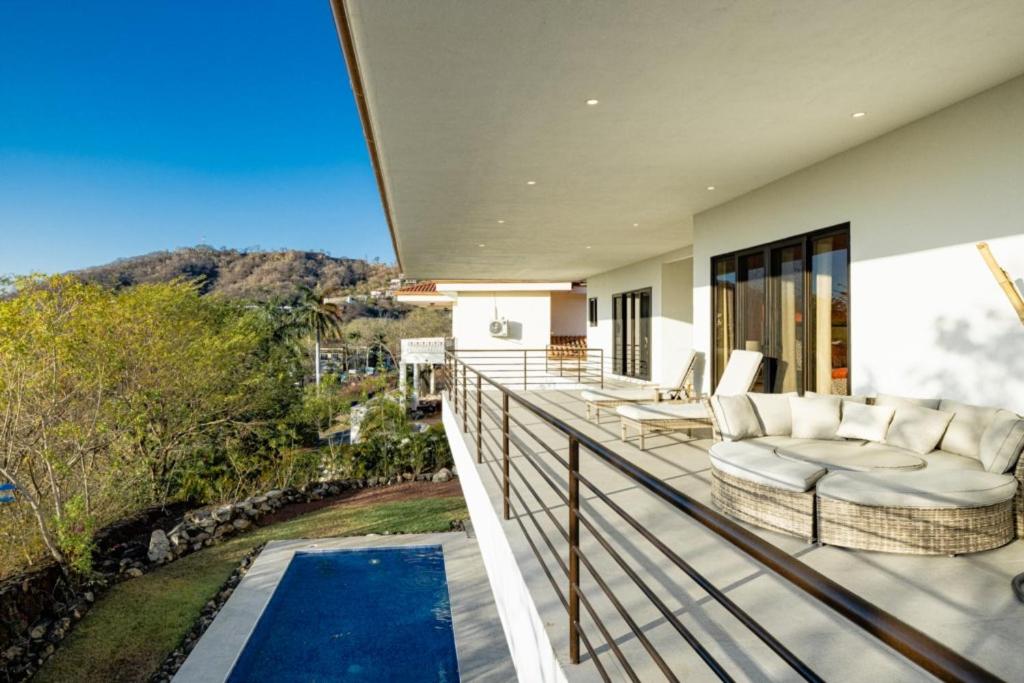 Casa Blanca 3 Master Suites & Pool Walk To Beach
