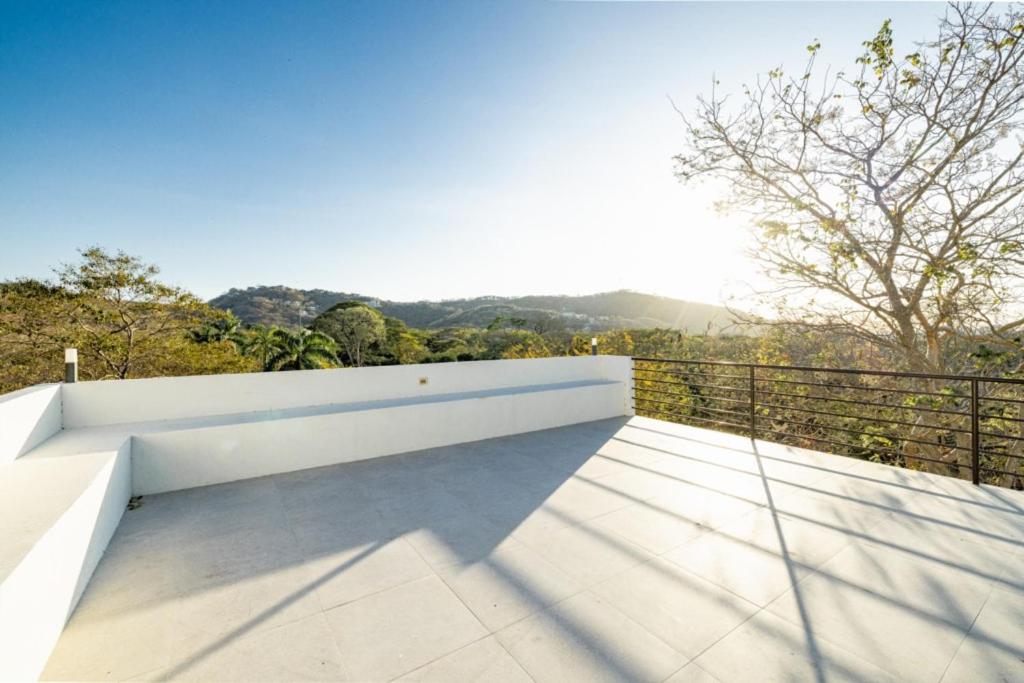 Casa Blanca 3 Master Suites & Pool Walk To Beach