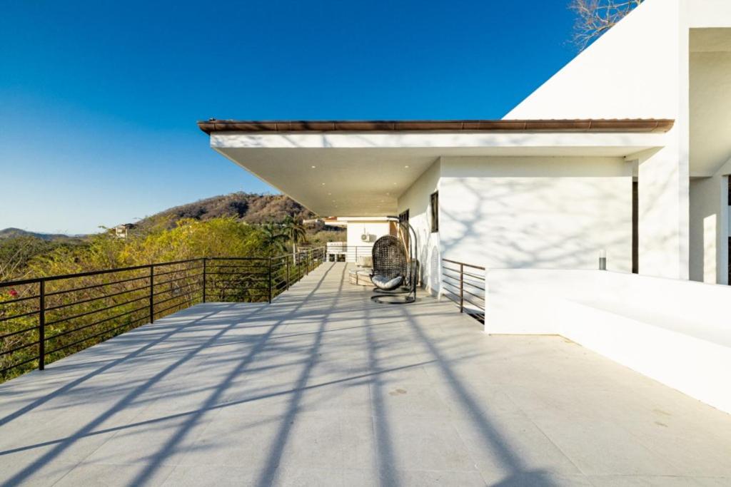 Casa Blanca 3 Master Suites & Pool Walk To Beach