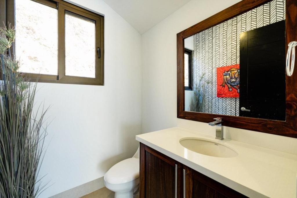 Casa Blanca 3 Master Suites & Pool Walk To Beach