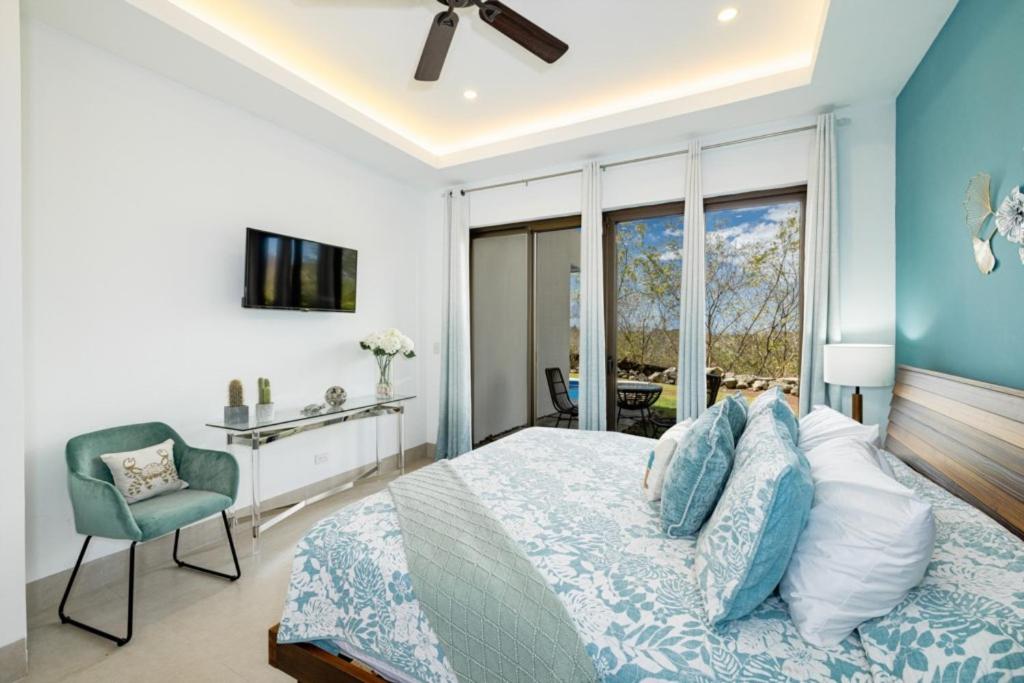 Casa Blanca 3 Master Suites & Pool Walk To Beach