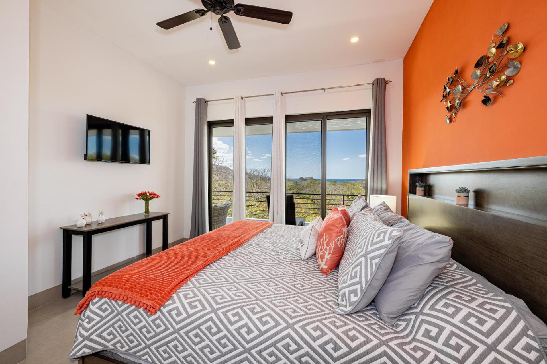 Casa Blanca 3 Master Suites & Pool Walk To Beach