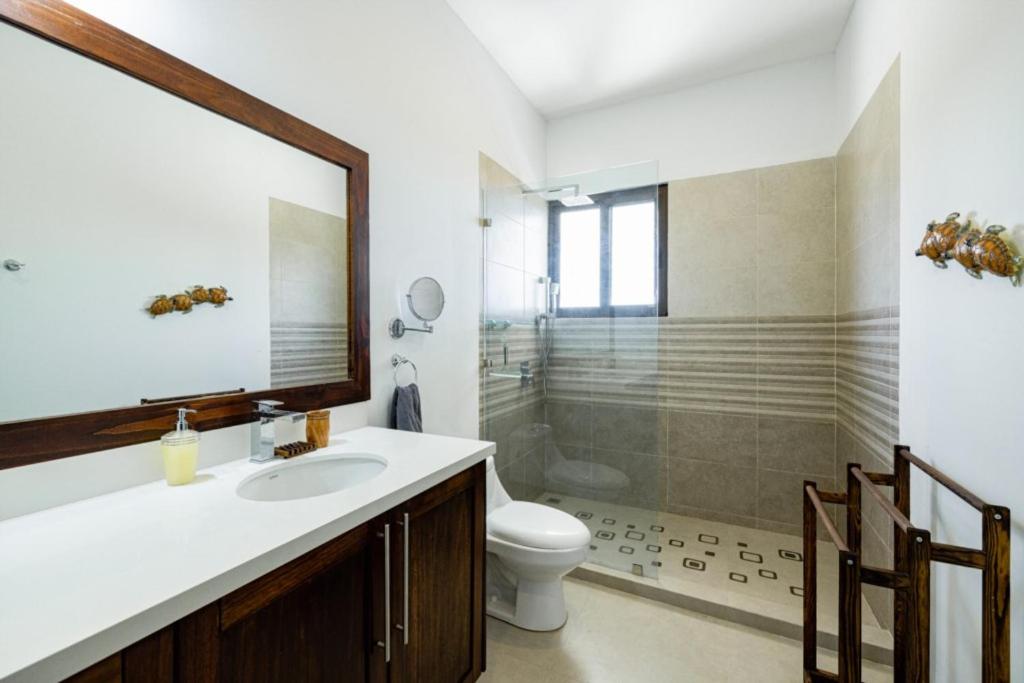 Casa Blanca 3 Master Suites & Pool Walk To Beach