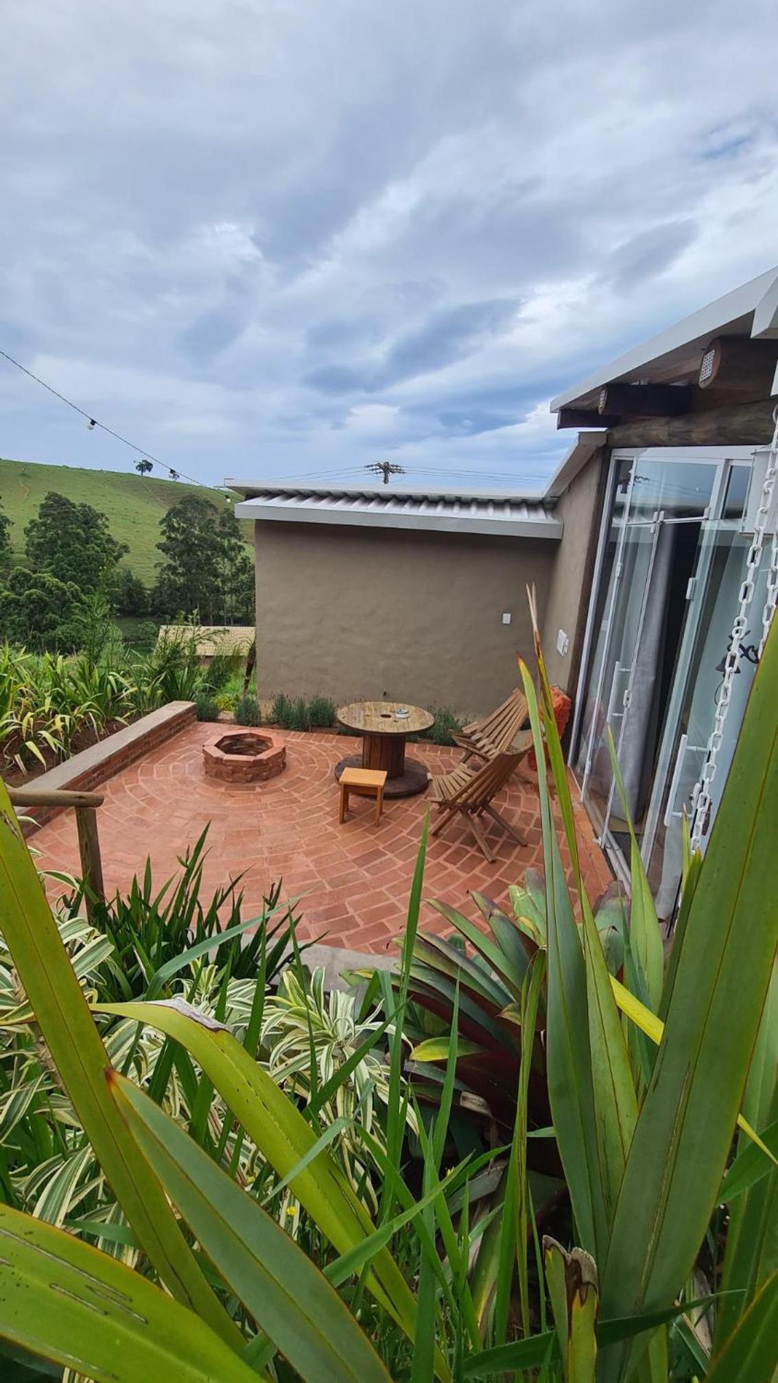 Chalé Girassol - Vila Monte Cunha