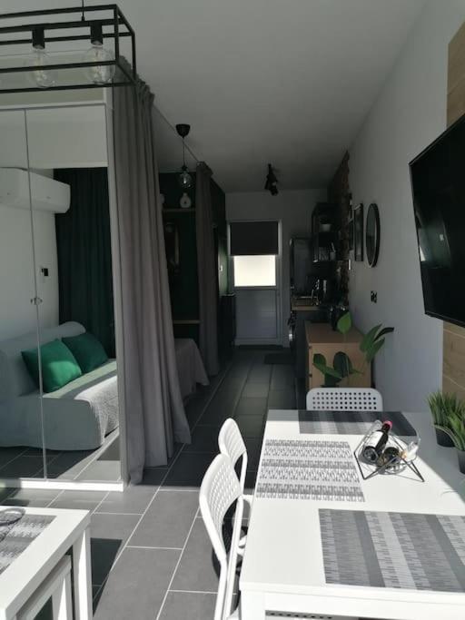 Maya's Cozy Studio