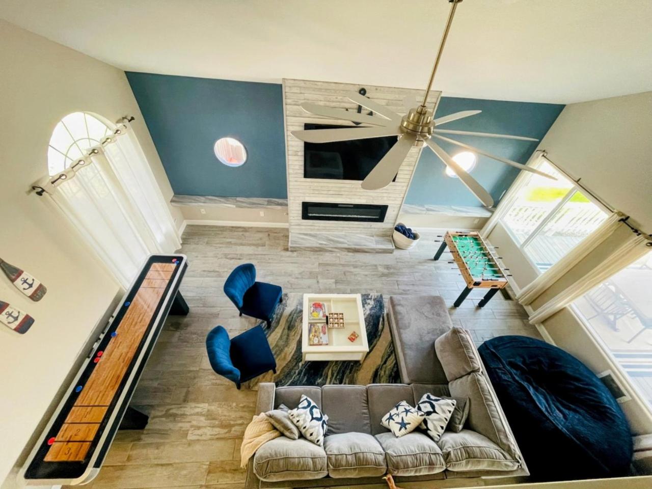 Disco Bay Waterfront Getaway, photo 33