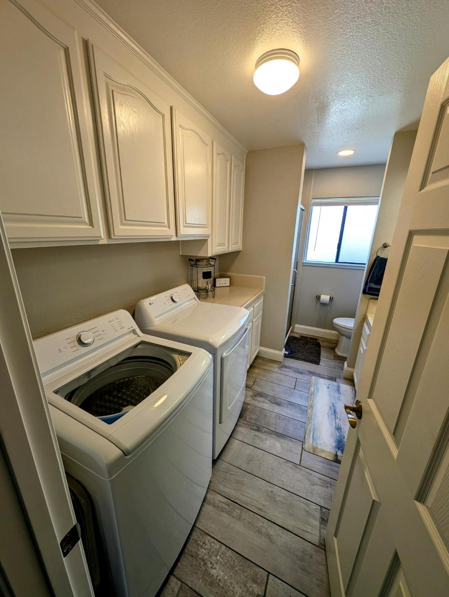 Disco Bay Waterfront Getaway, photo 35