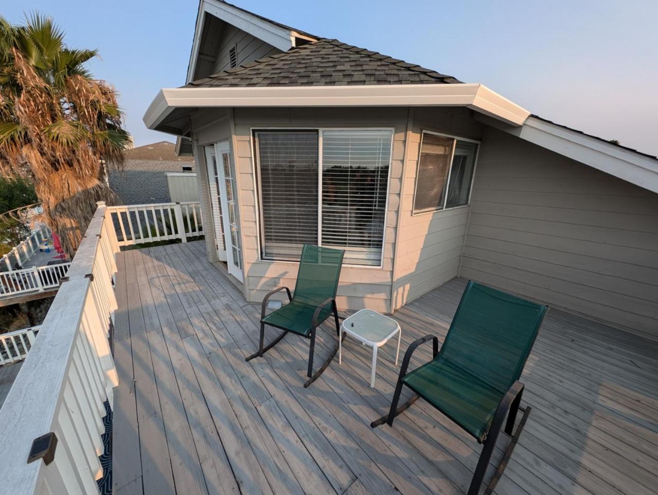 Disco Bay Waterfront Getaway