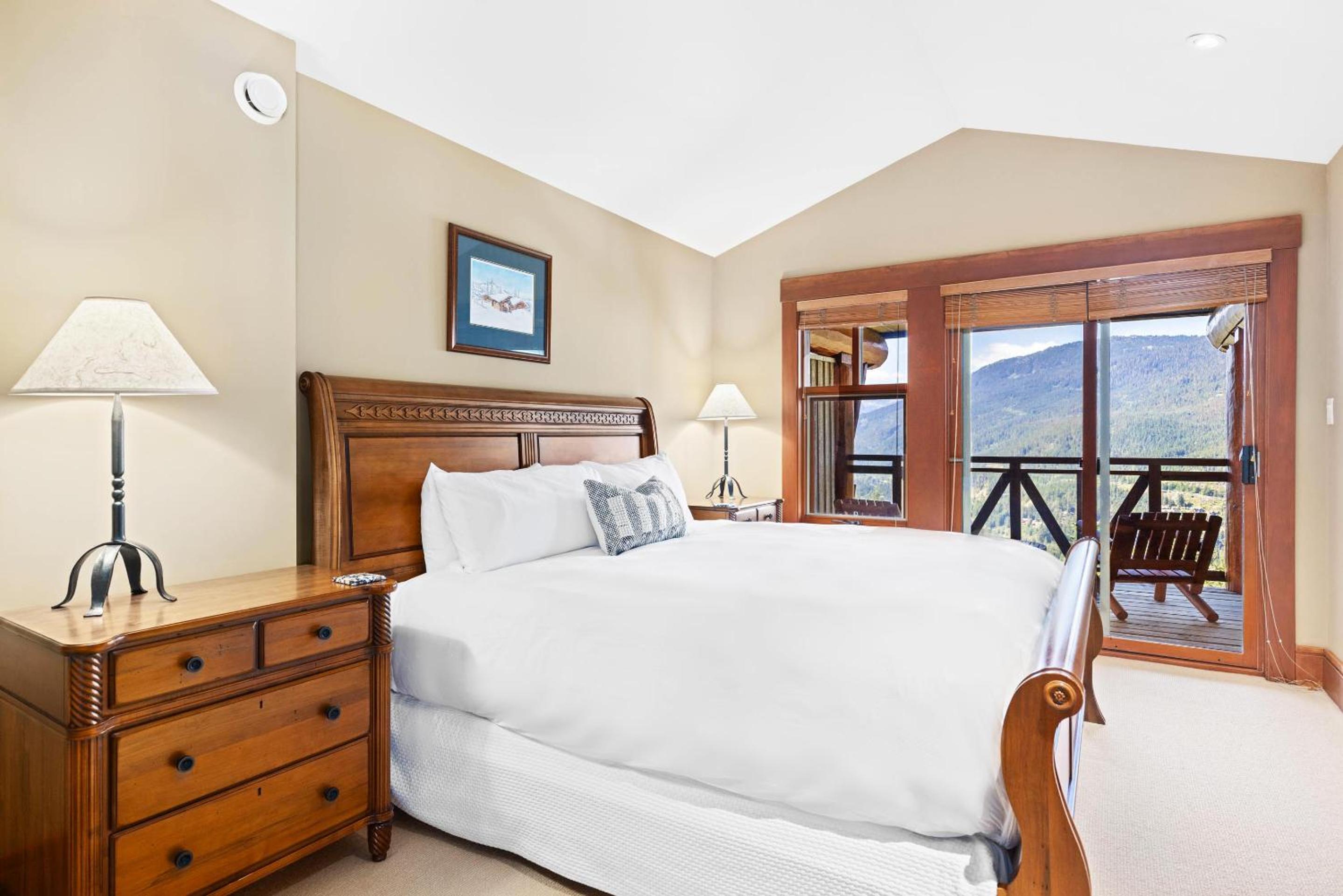 Taluswood The Heights 18 | Mountainside Townhome w/ Ski Access, Hot Tub, Tranquil Views