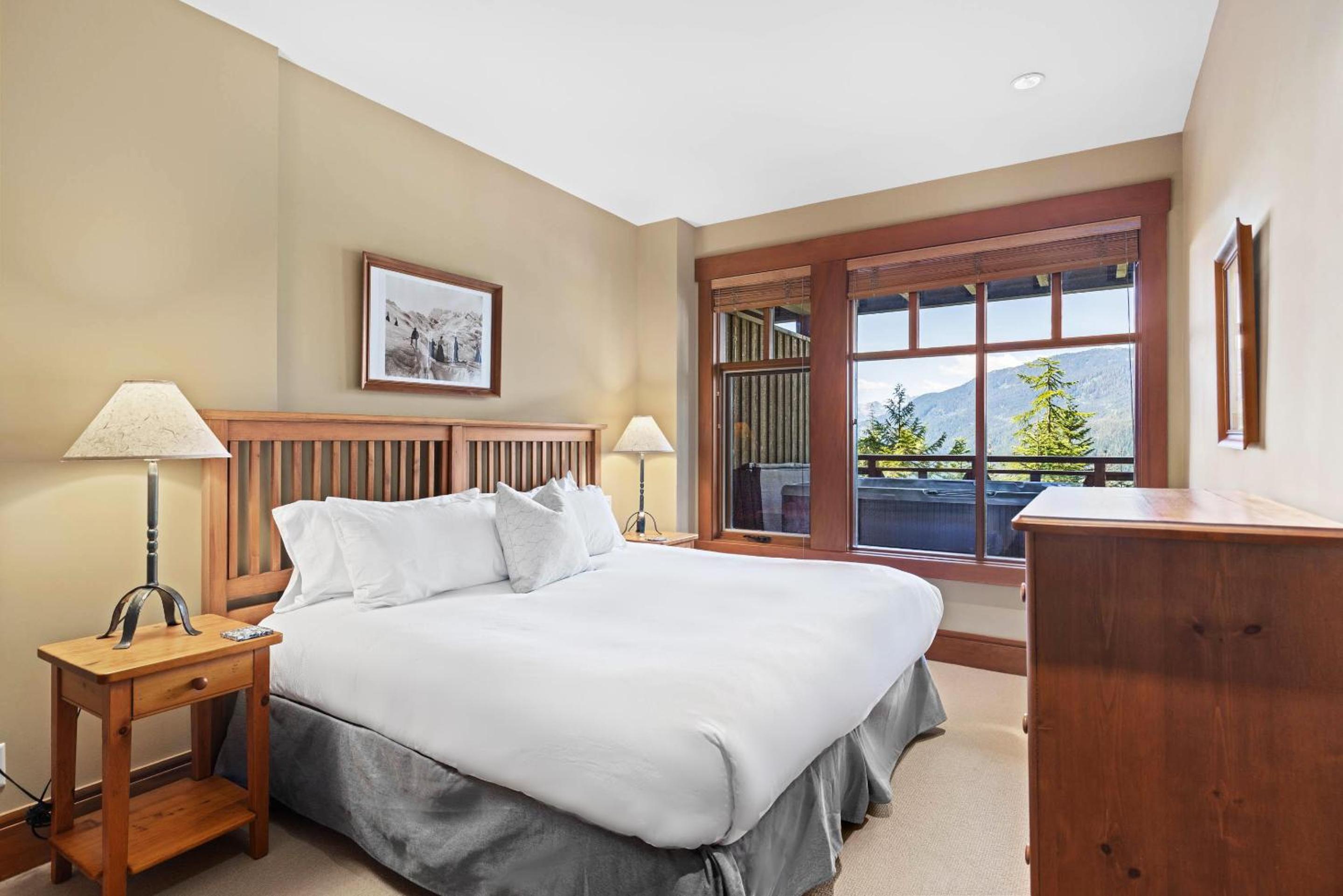 Taluswood The Heights 18 | Mountainside Townhome w/ Ski Access, Hot Tub, Tranquil Views