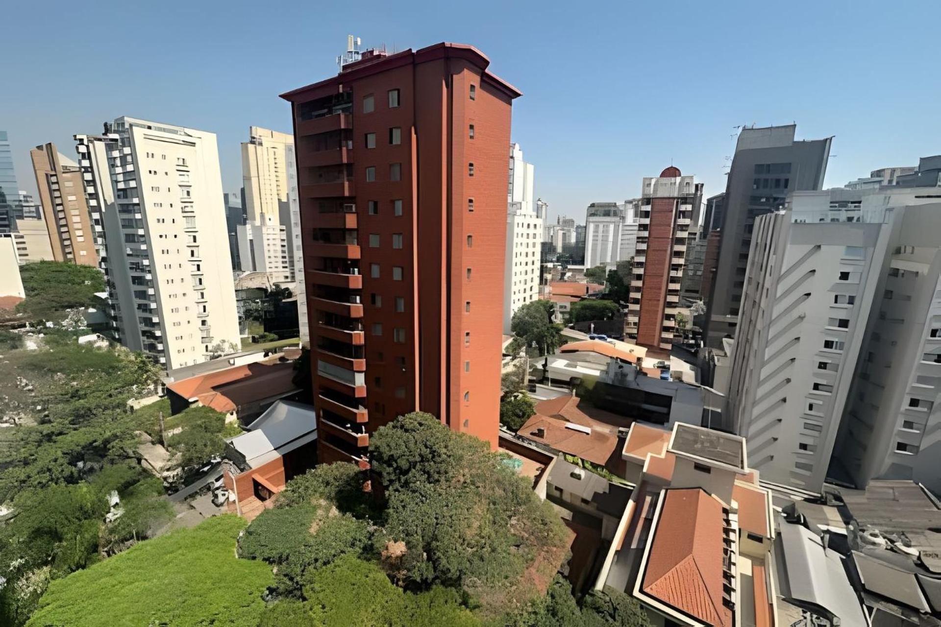 Cond The Town Flats