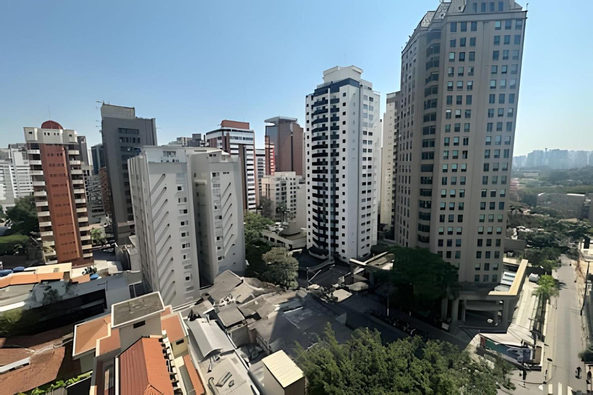 Cond The Town Flats