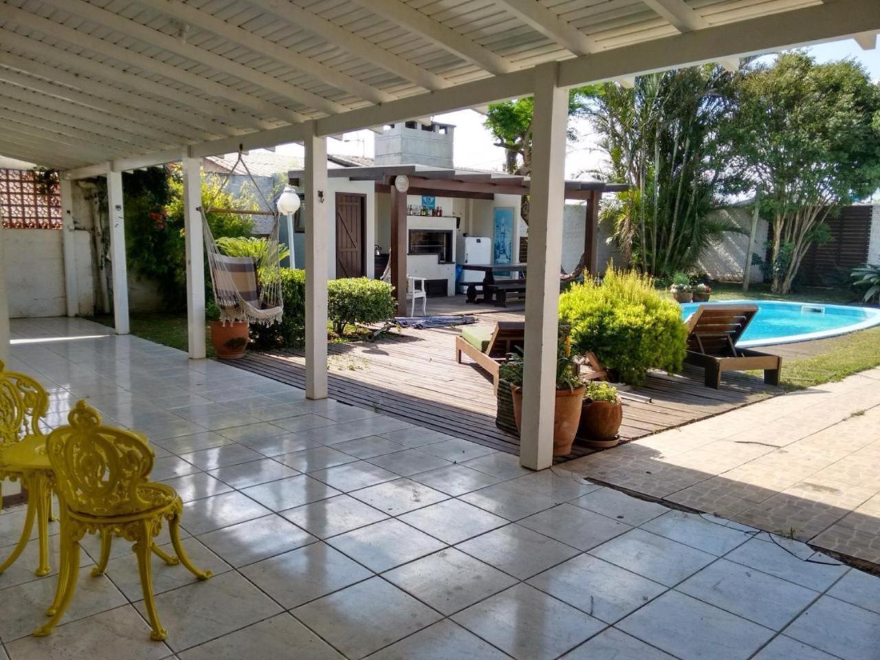 CASA AMPLA COM PISCINA em TORRES