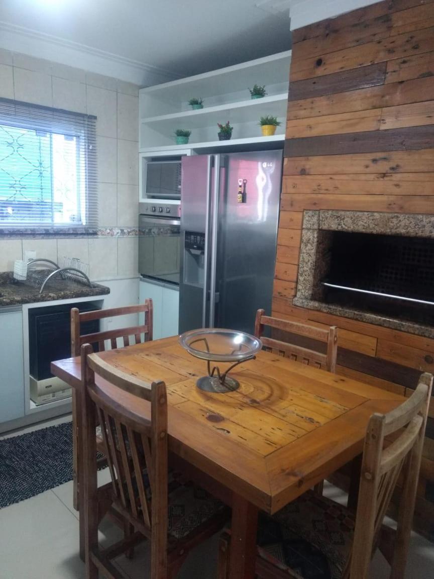 CASA AMPLA COM PISCINA em TORRES