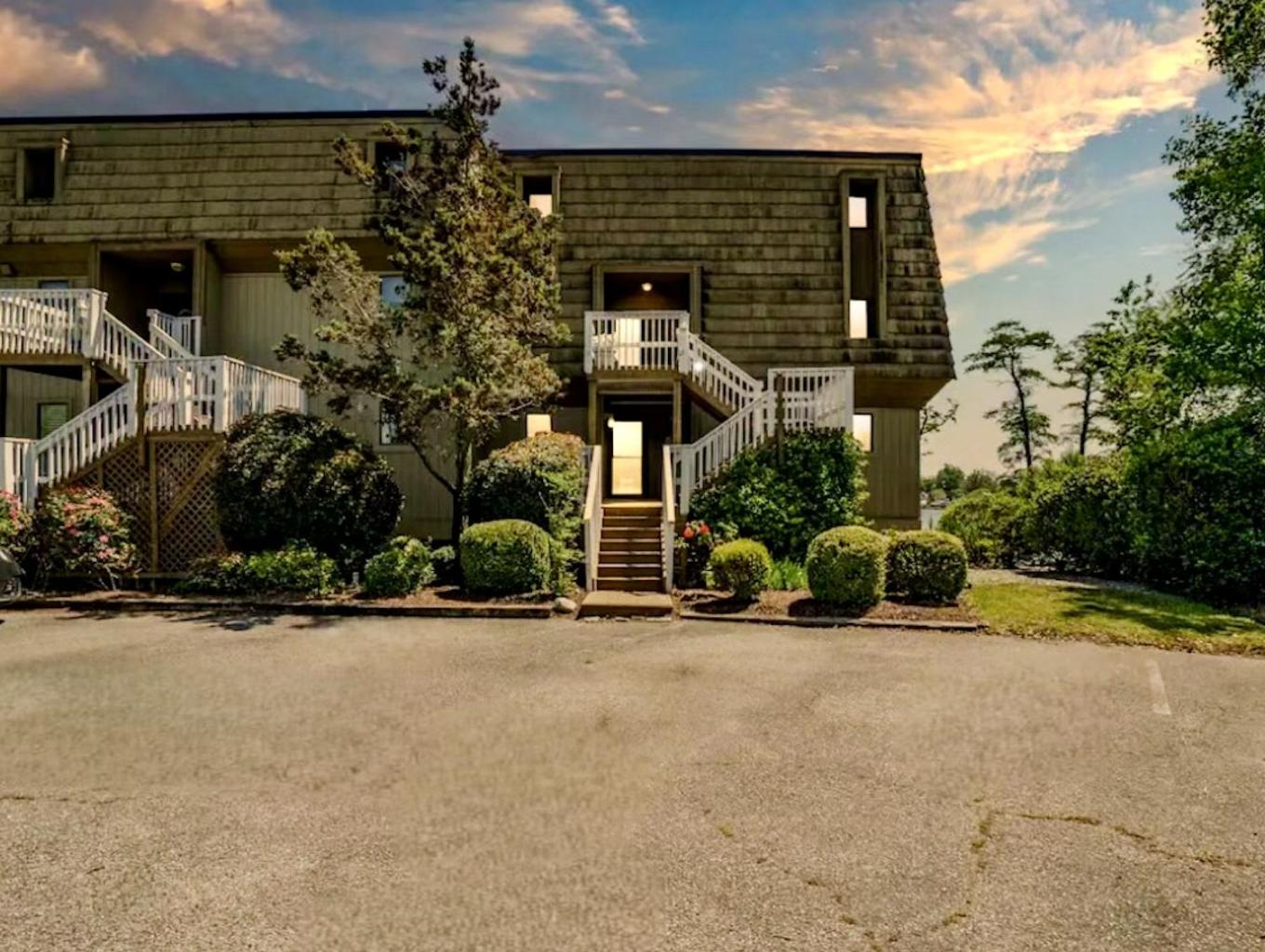 Water Front Condo with Boat Slip: The Dock House view 4
