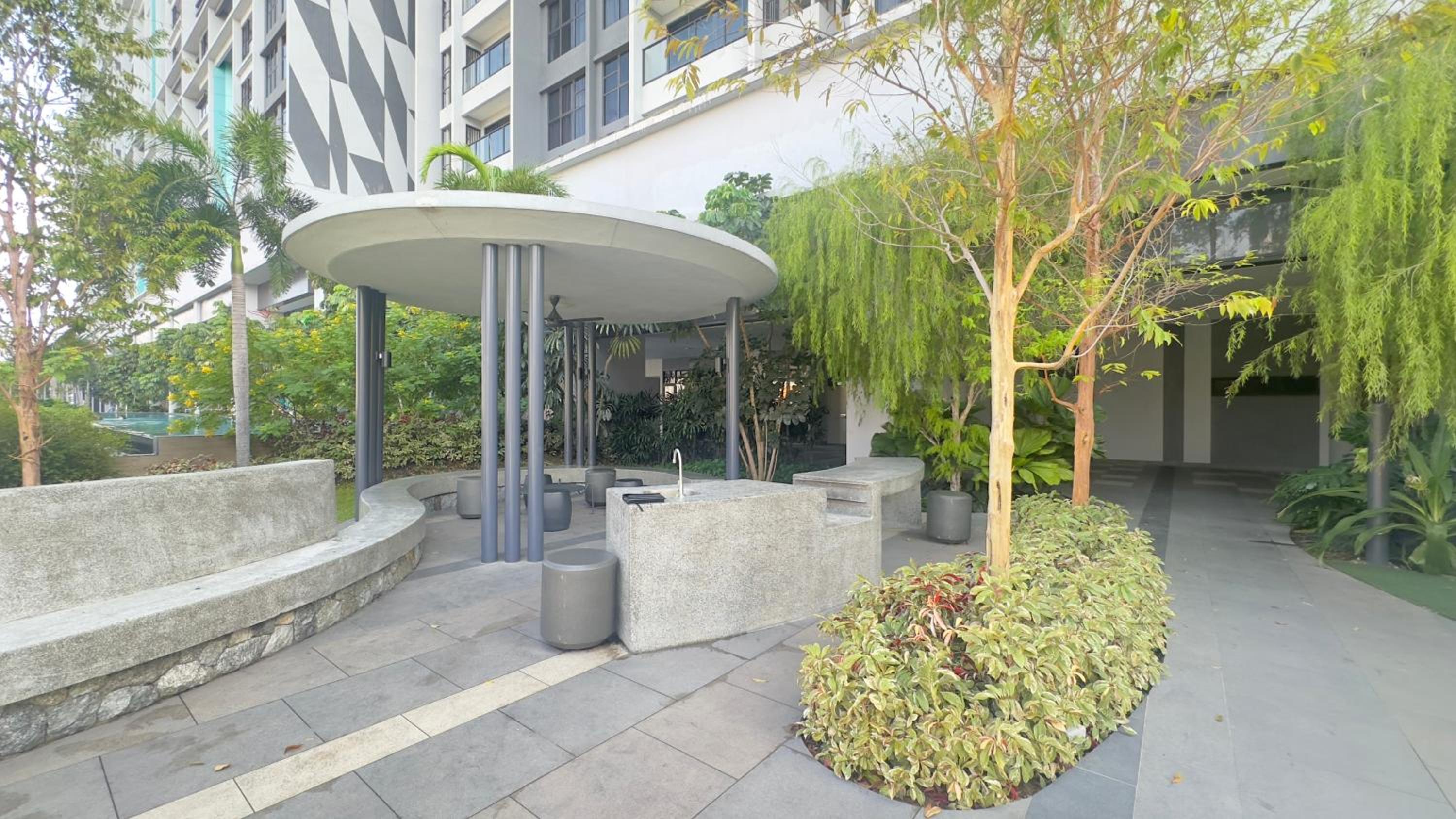 KLCC view 1BR service suite with Balcony Trion B5311 KL