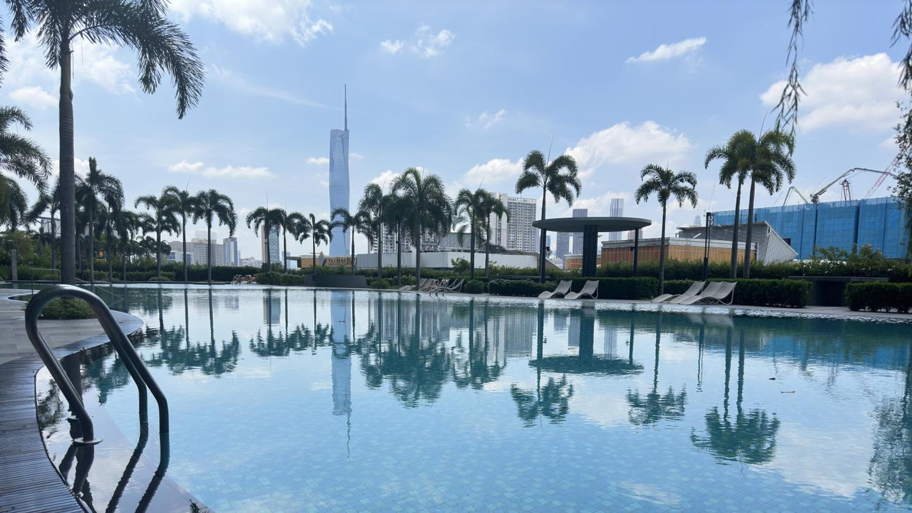 KLCC view 1BR service suite with Balcony Trion B5311 KL