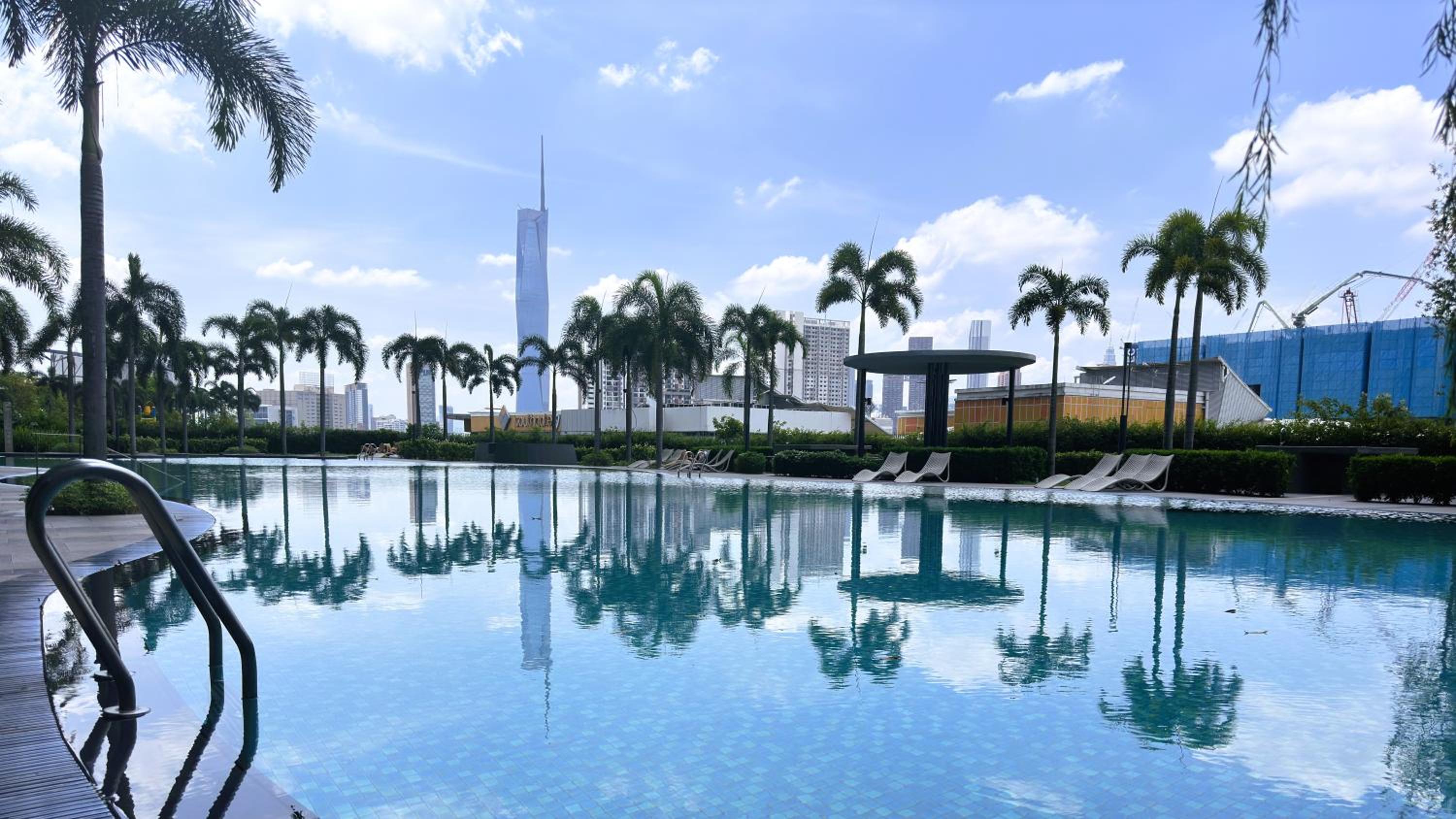 KLCC view 1BR service suite with Balcony Trion B5311 KL