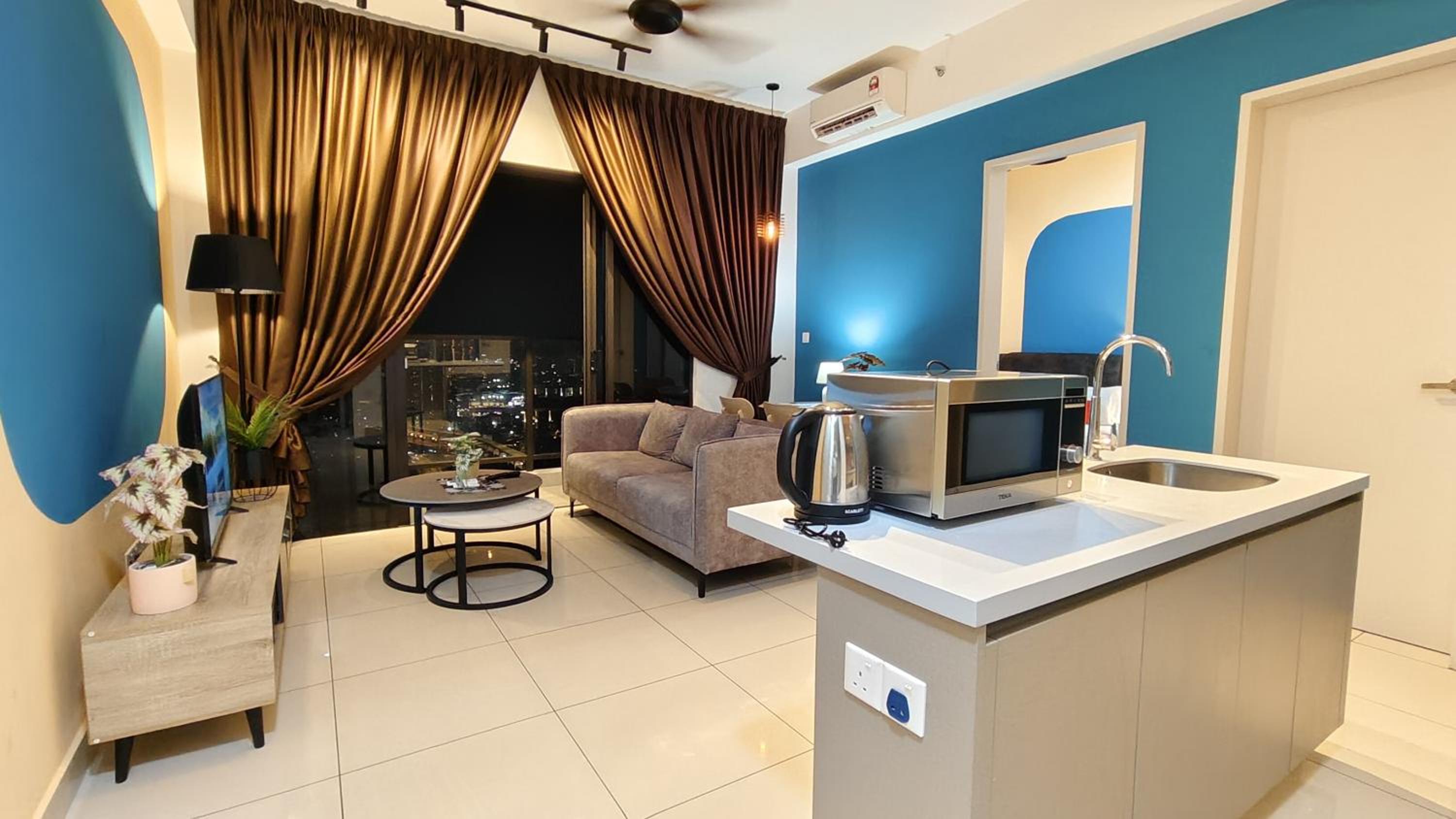 KLCC view 1BR service suite with Balcony Trion B5311 KL