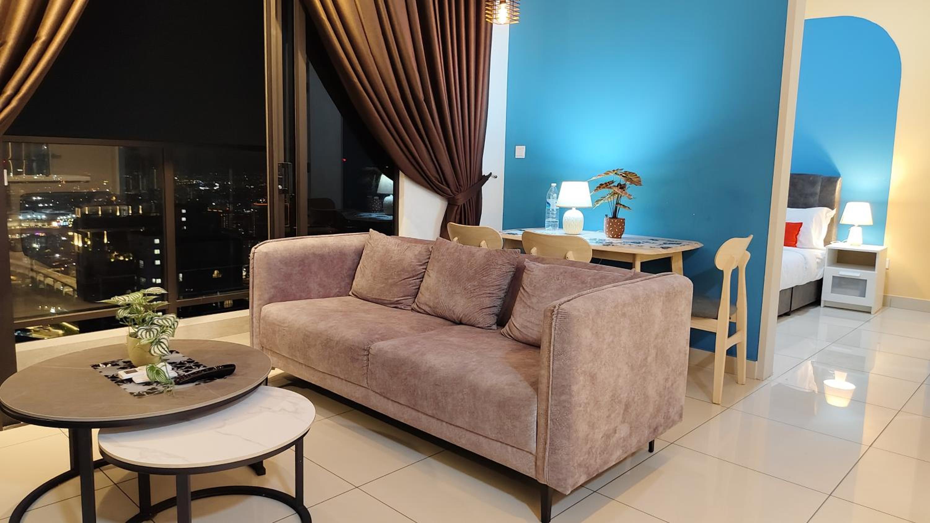 KLCC view 1BR service suite with Balcony Trion B5311 KL