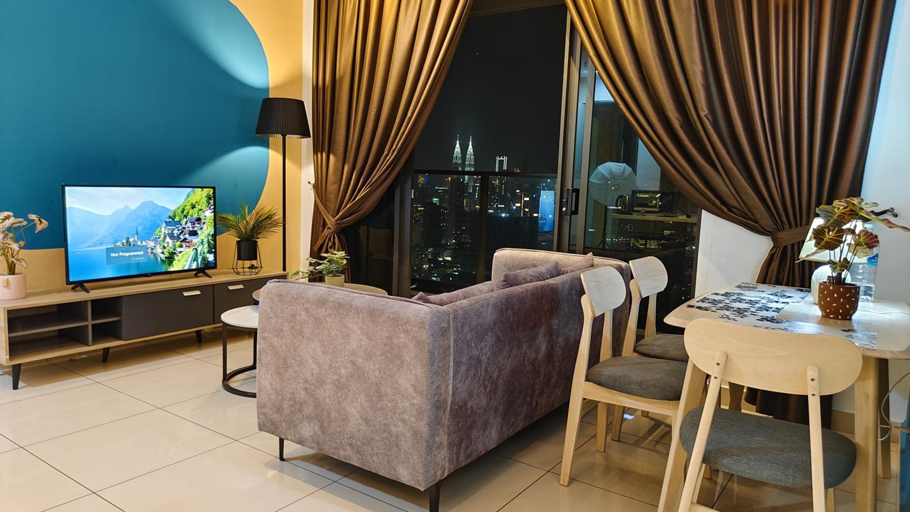 KLCC view 1BR service suite with Balcony Trion B5311 KL