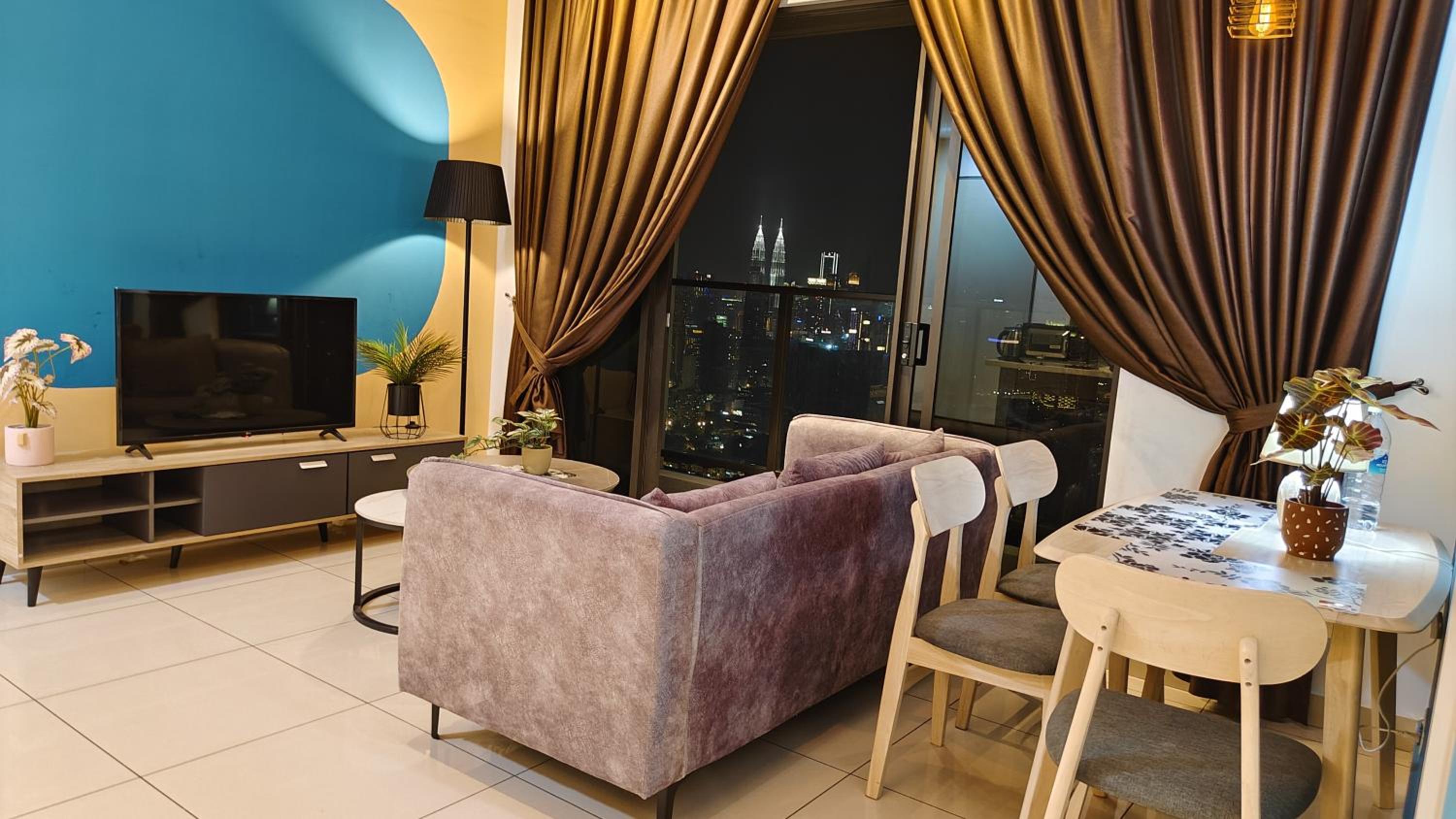 KLCC view 1BR service suite with Balcony Trion B5311 KL