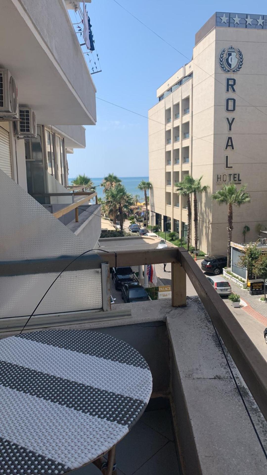 Cozy Anna Apartment ,Near the Sea, Central Location ,Rruga Pavaresia