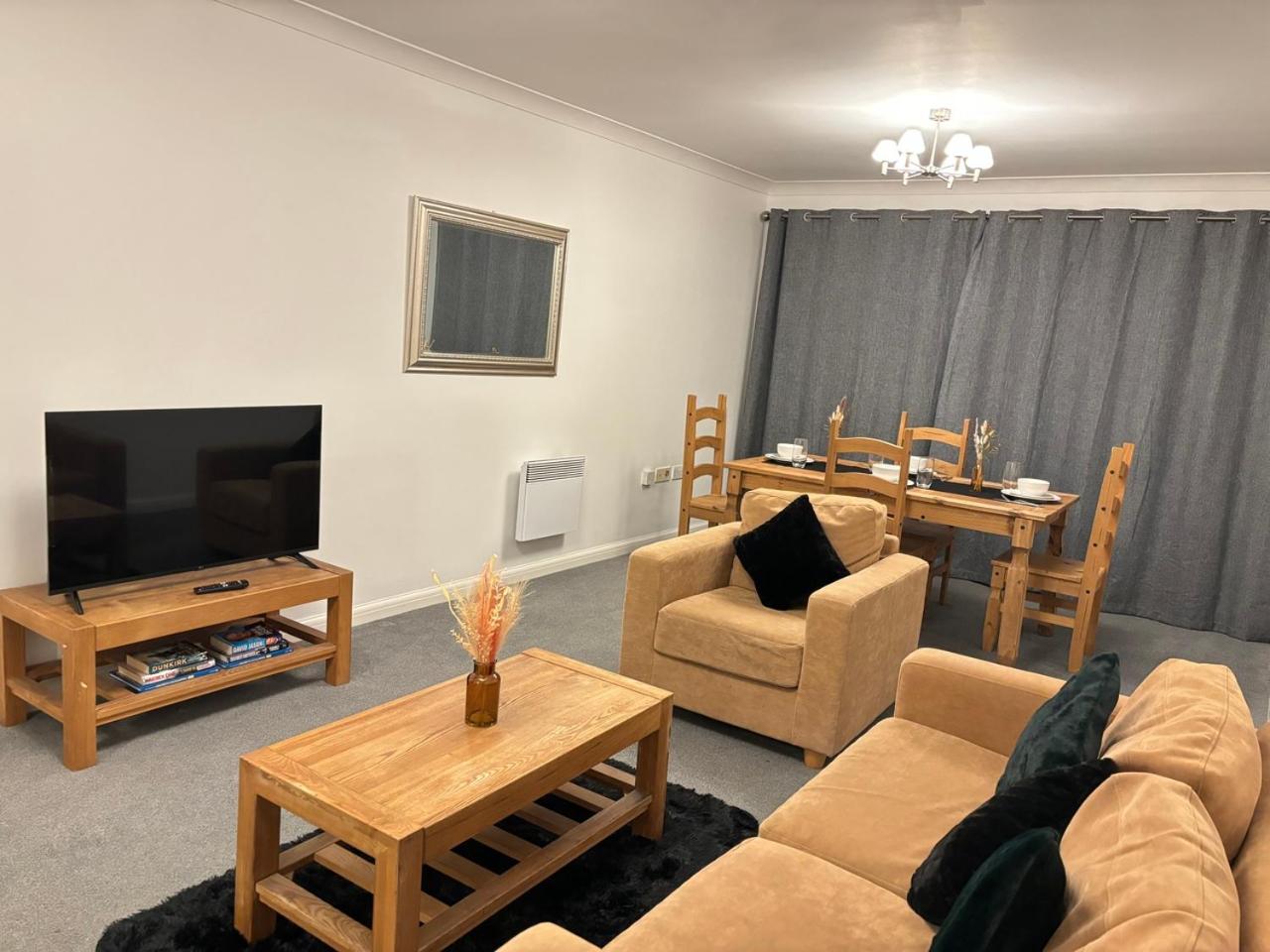 Stunning apartment in Reading near City Centre & Train Station view 3