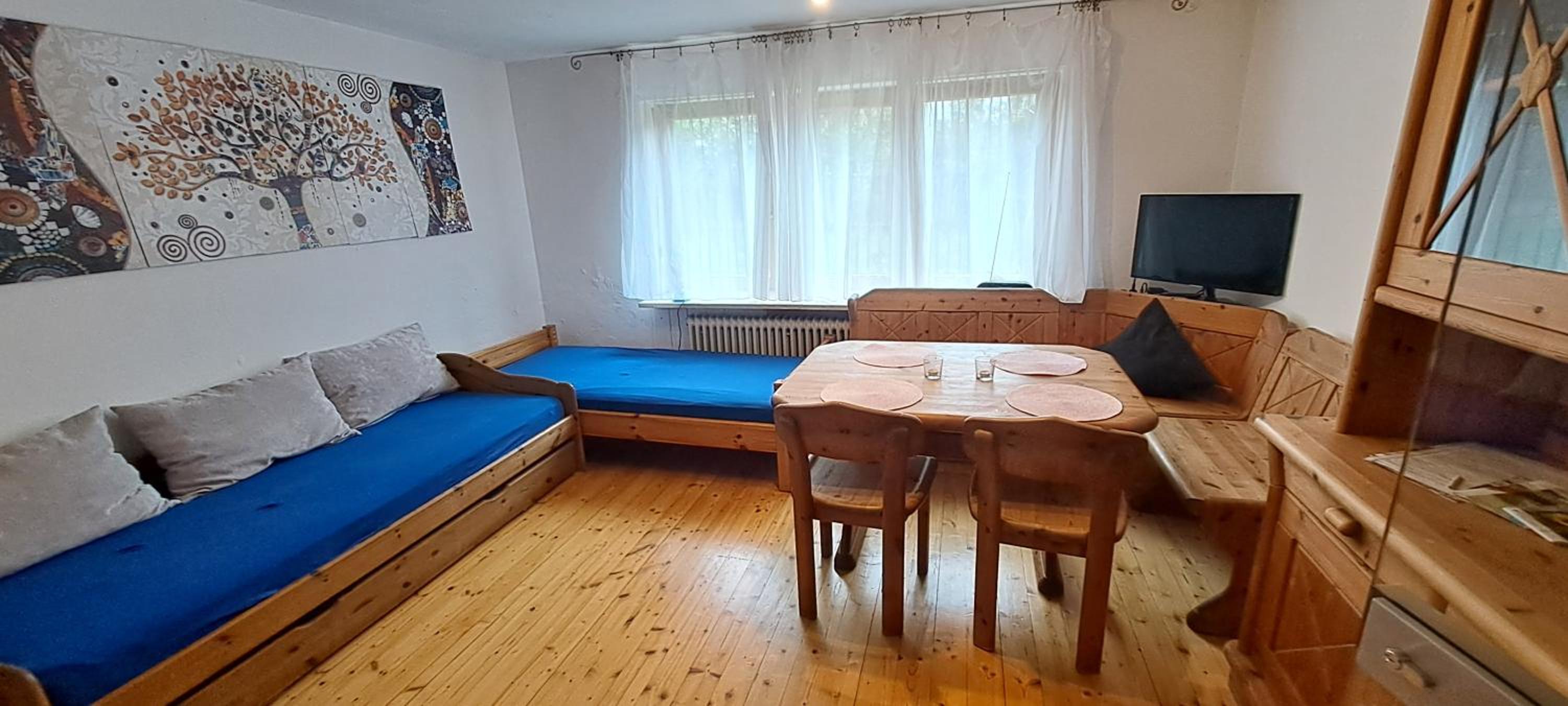 helle Souterrainwohnung nähe Flughafen, Landshut und München 1 bis 5 Personen