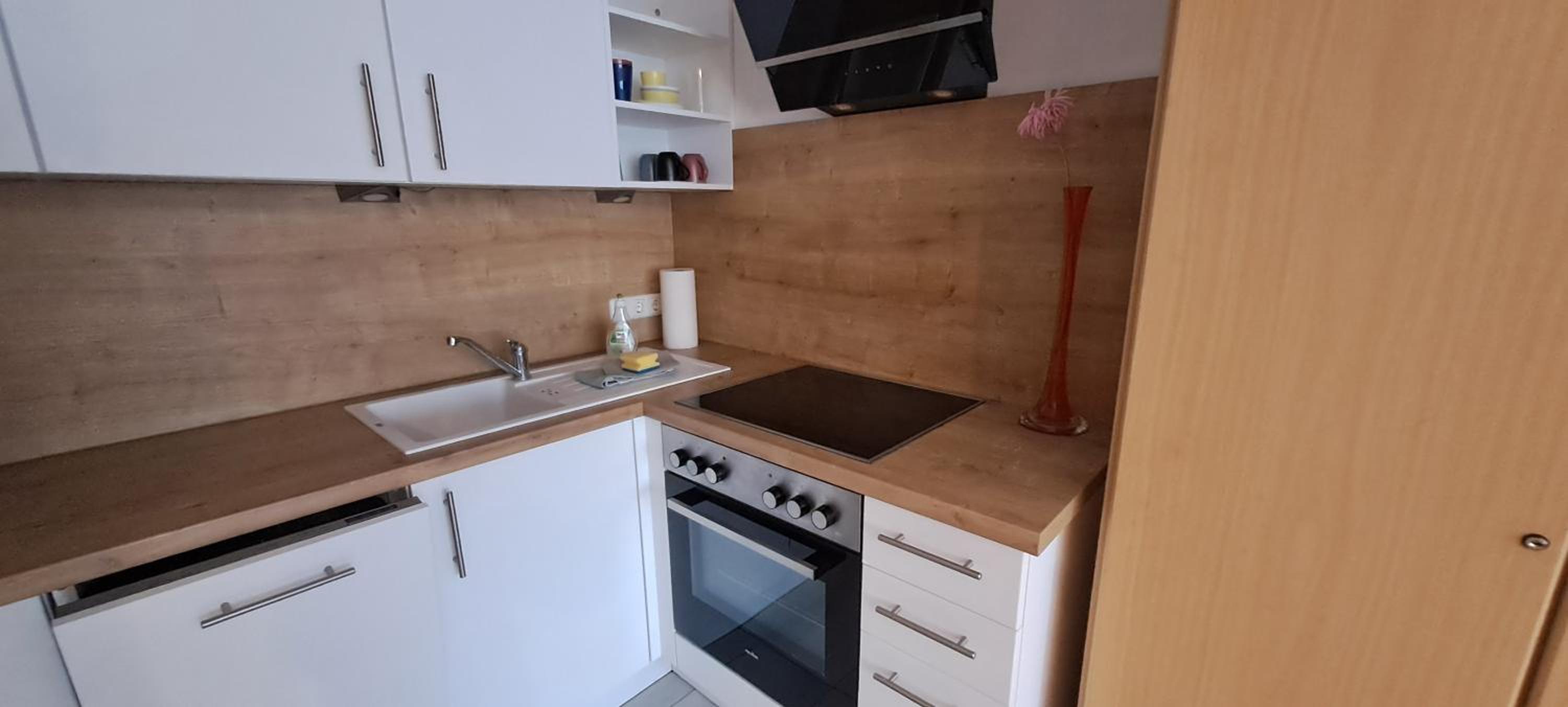 helle Souterrainwohnung nähe Flughafen, Landshut und München 1 bis 5 Personen
