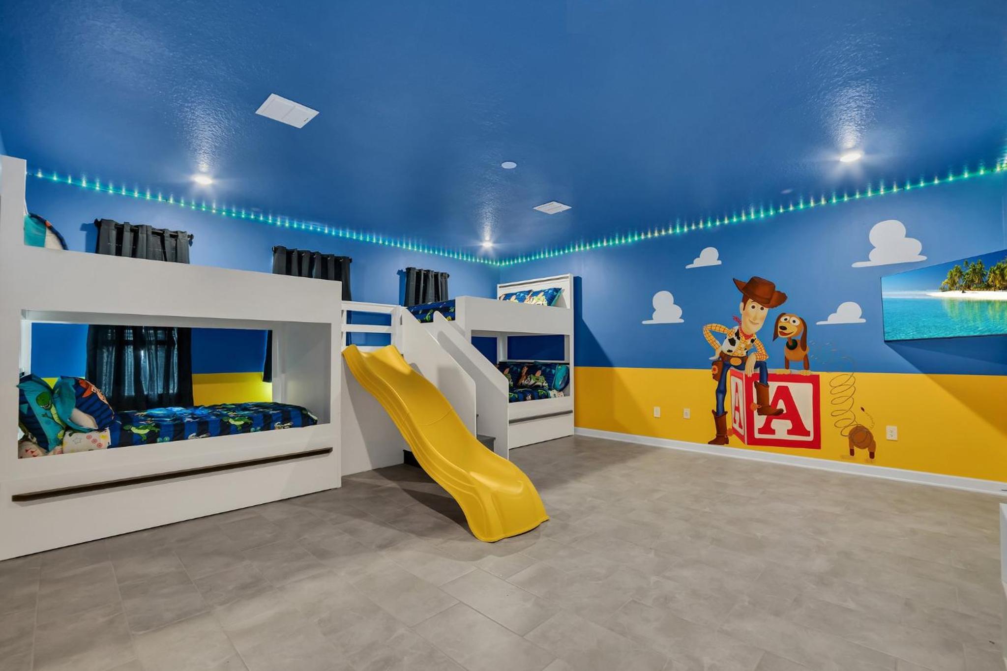 Disney'sToy Story Themed room and private pool/spa view 2