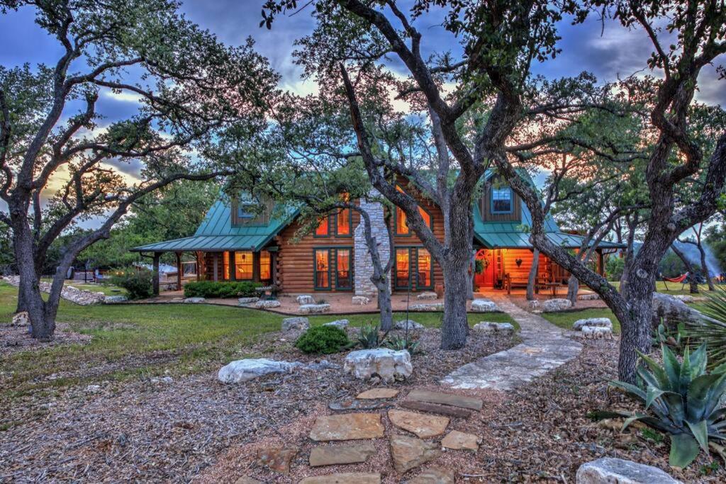 Camp David Retreat Secluded Hill Country Oasis