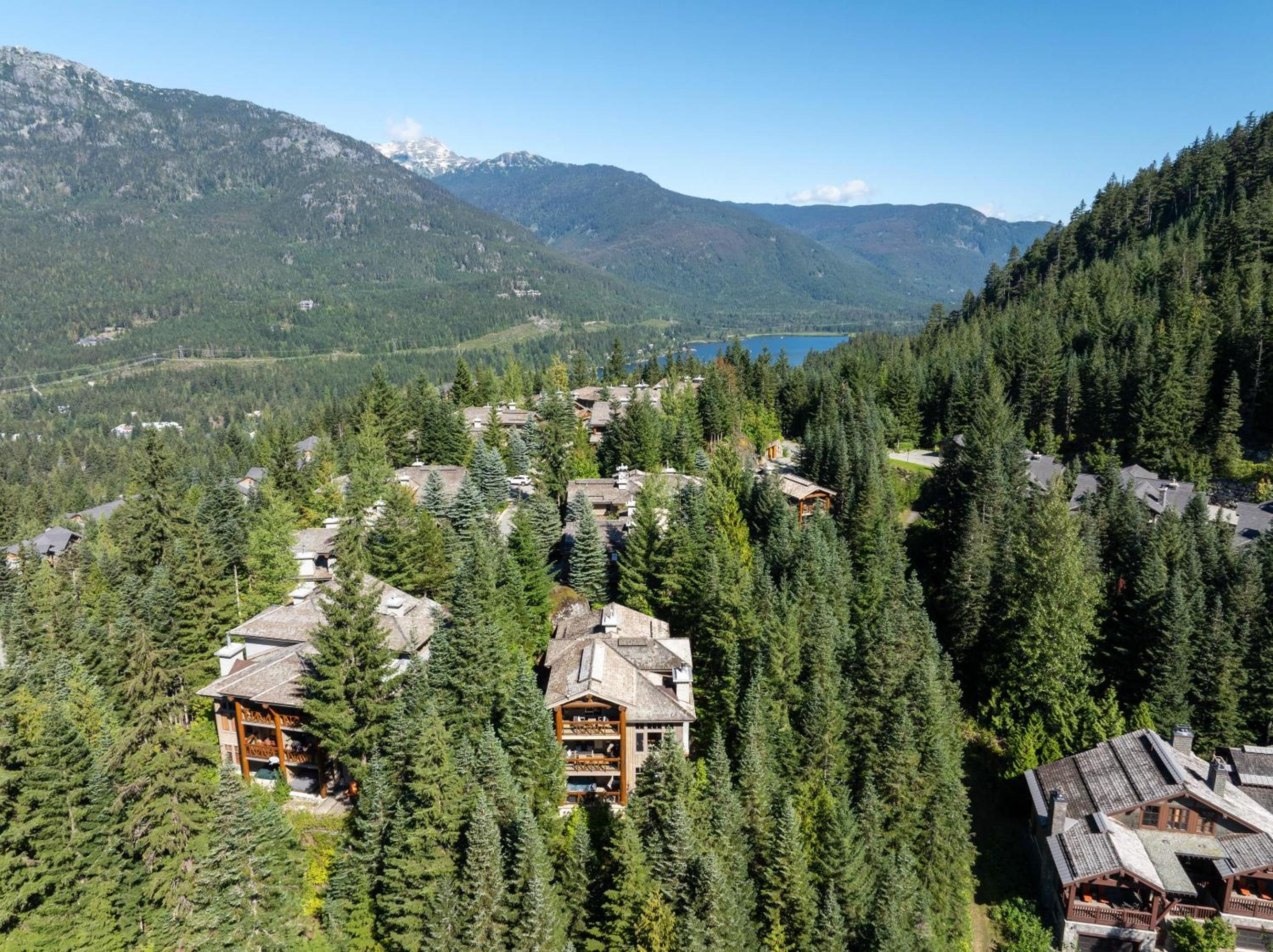 Taluswood The Heights 6 | Beautifully Updated Chalet w/ Private Hot Tub, Slopeside View, Parking