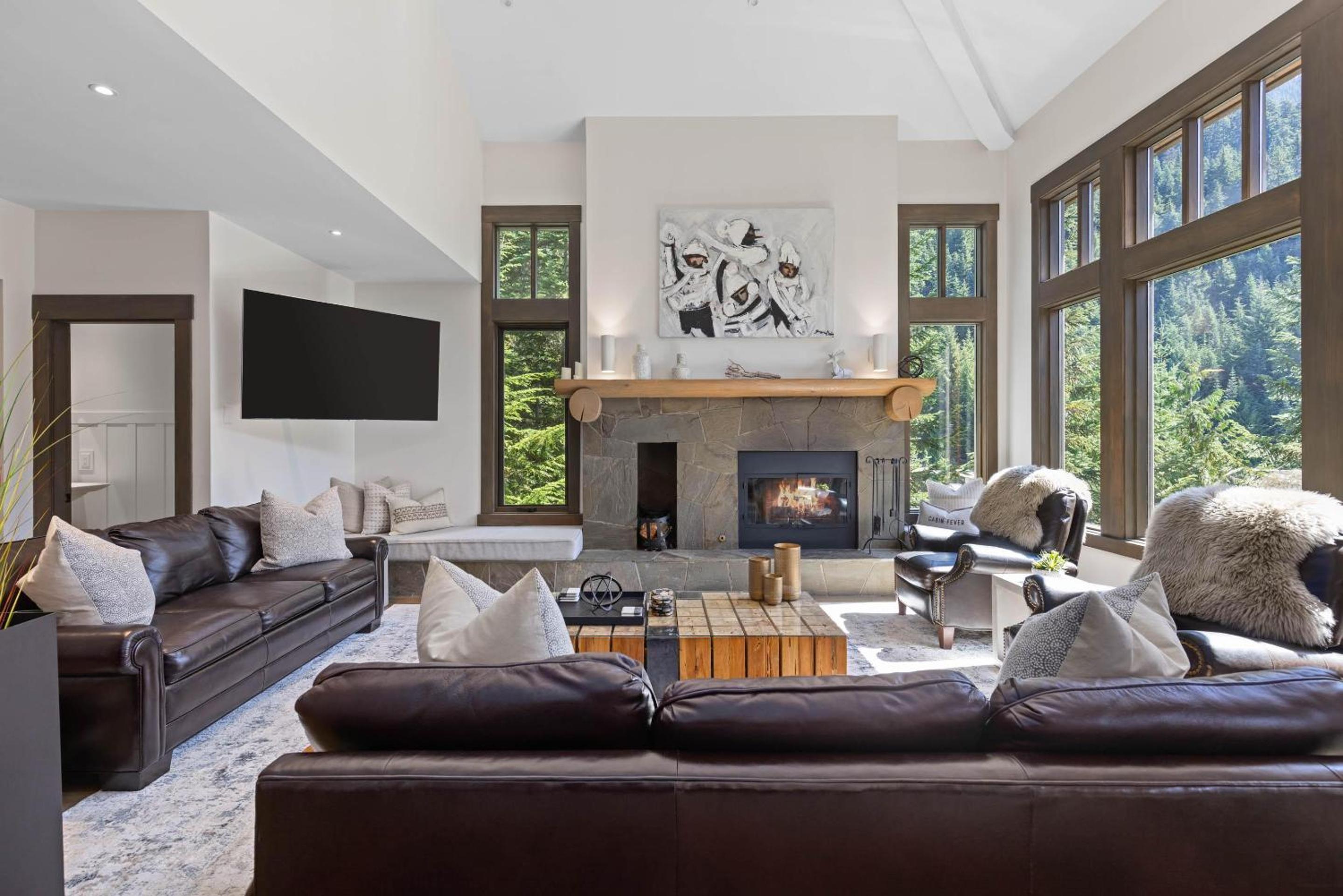 Taluswood The Heights 6 | Beautifully Updated Chalet w/ Private Hot Tub, Slopeside View, Parking