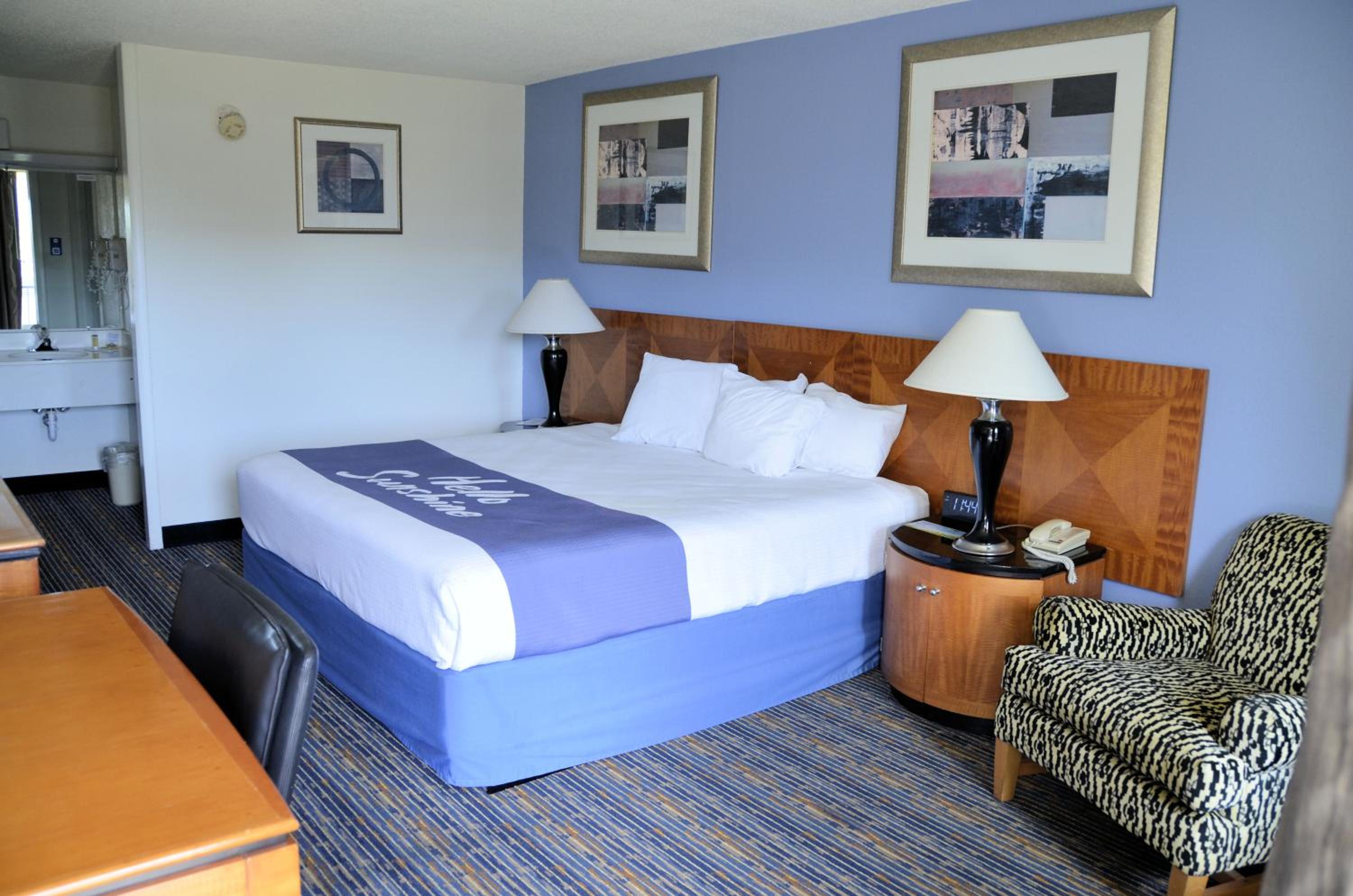 Luray Vacations - Days Inn by Wyndham Luray Shenandoah - Property Image 2