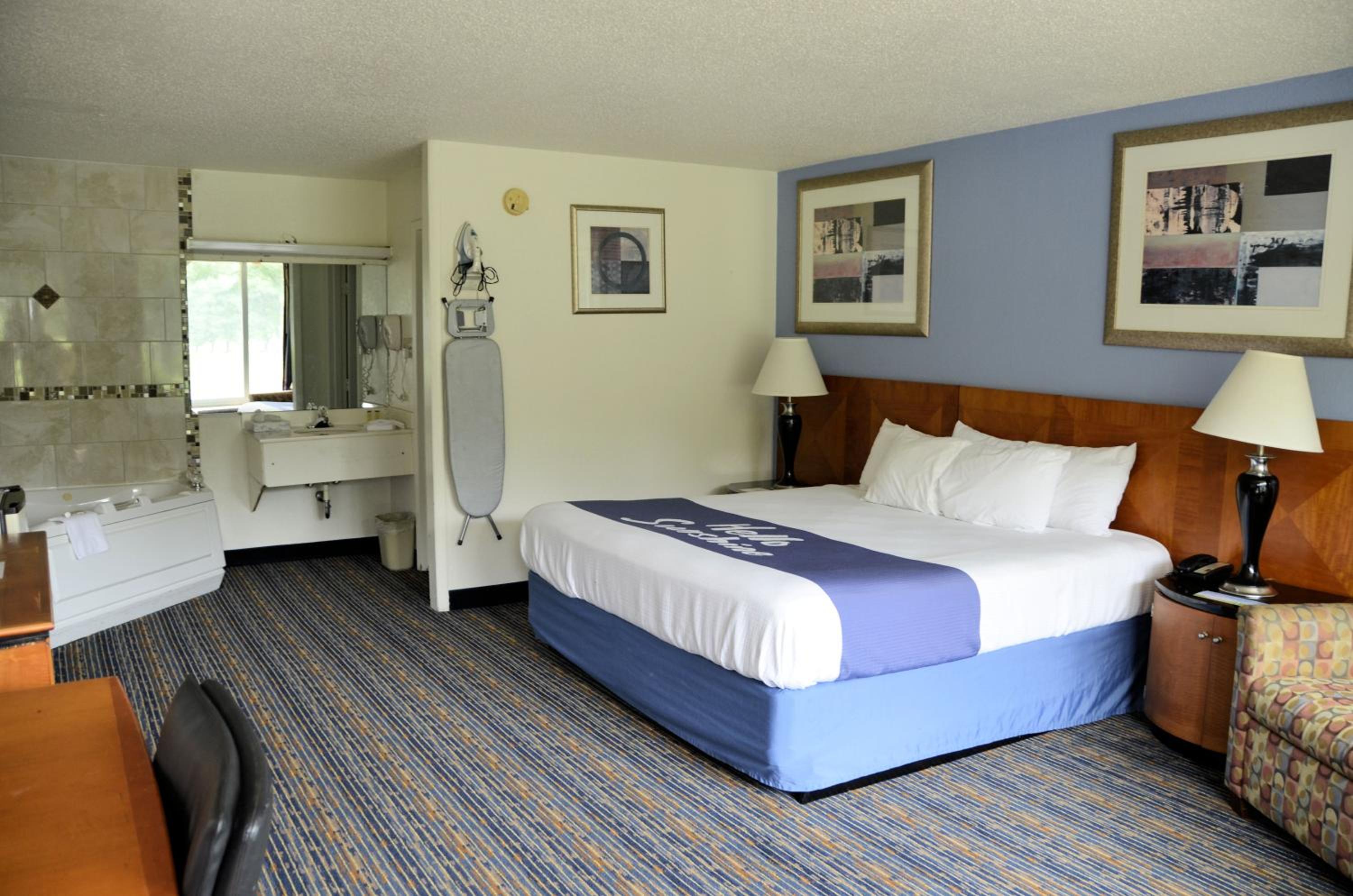 Luray Vacations - Days Inn by Wyndham Luray Shenandoah - Property Image 4