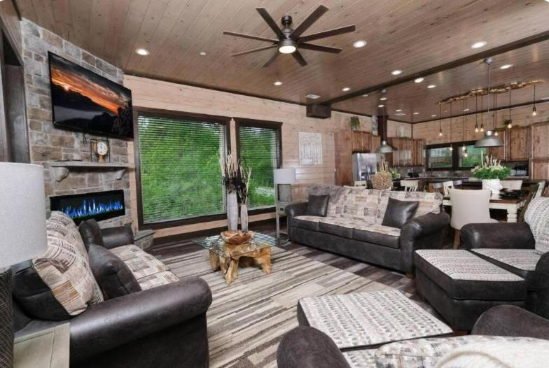 Majestic Pines Lodge