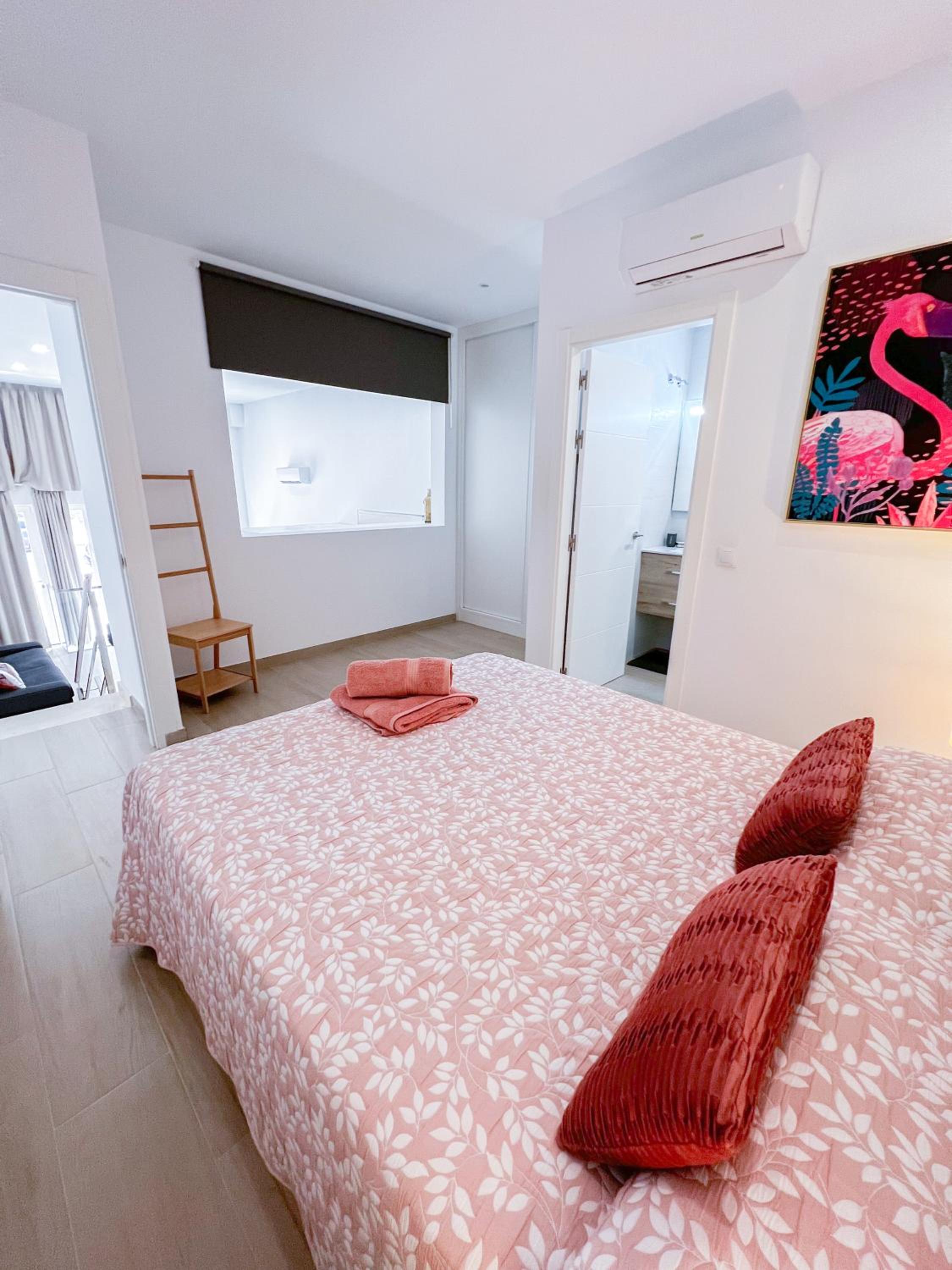 Modern & Family Flat Carihuela 3 BDR view 4