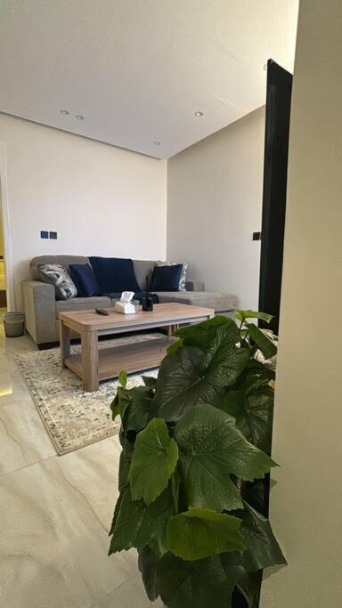 H apartment 1