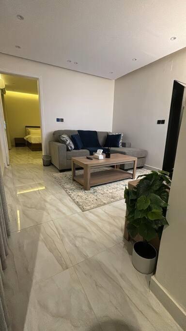 H apartment 1