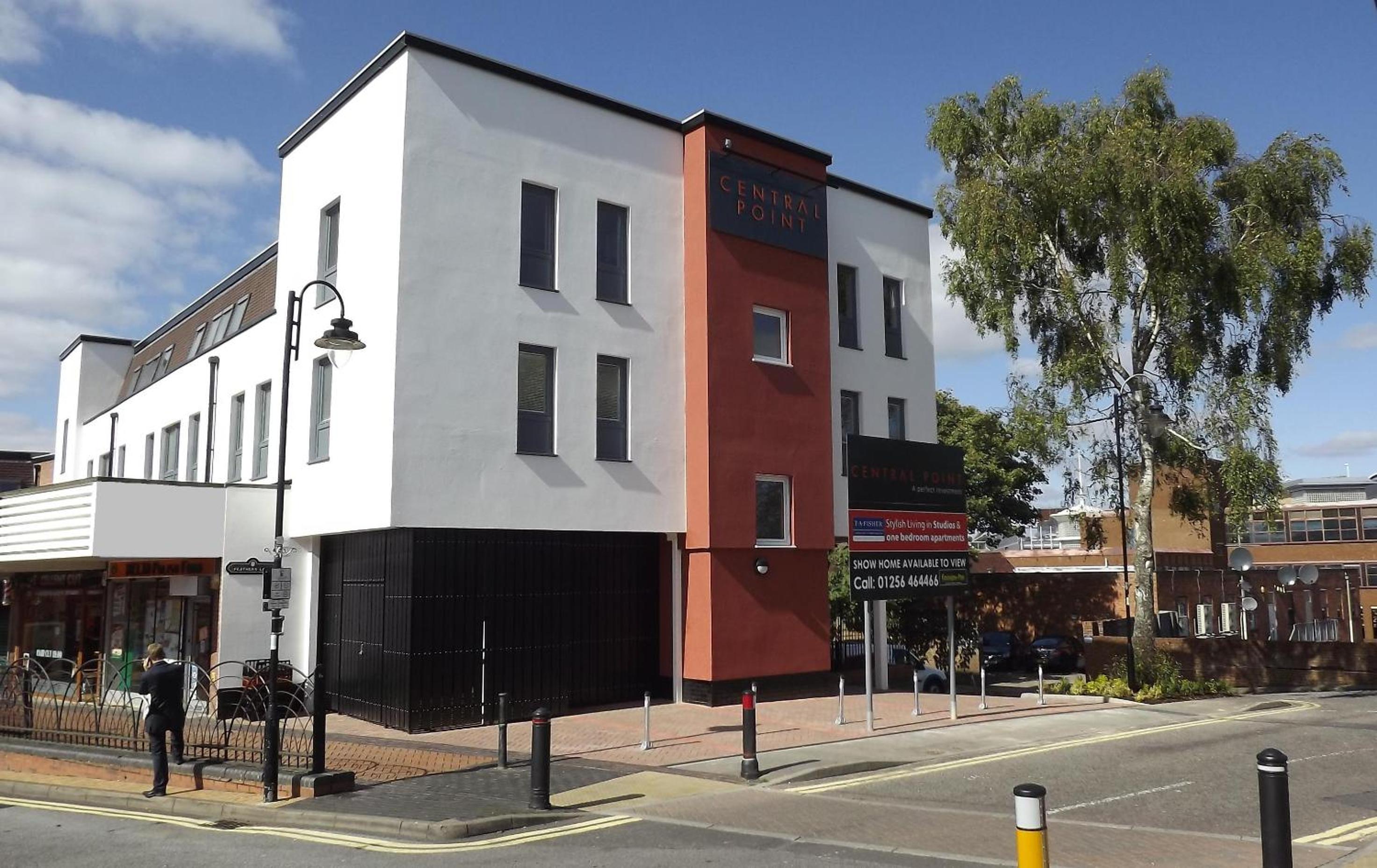 Basingstoke Vacations - House of Fisher - Central Point - Property Image 11