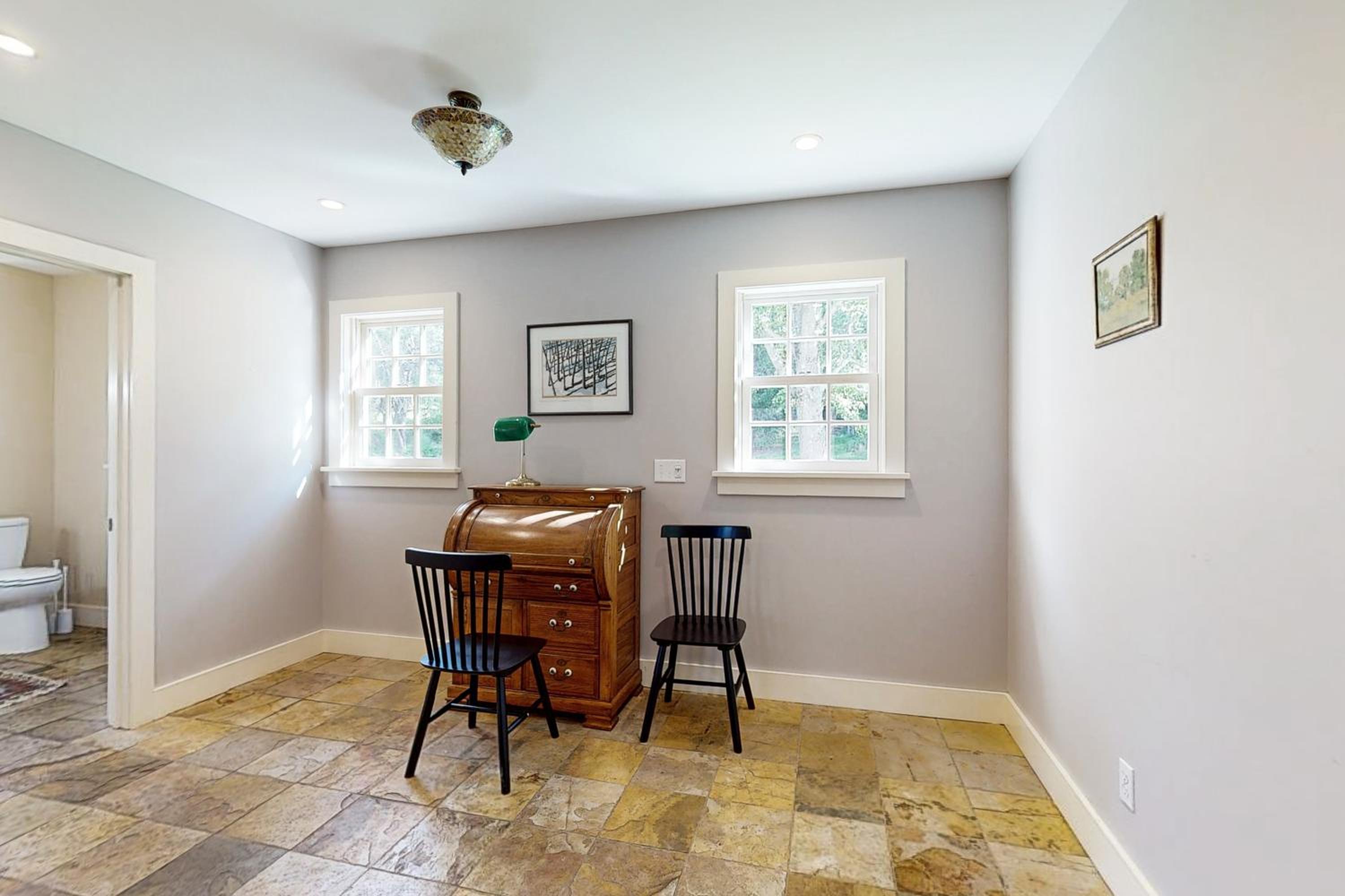 Hike, Bike, and Explore Vermont Family Farmhouse!