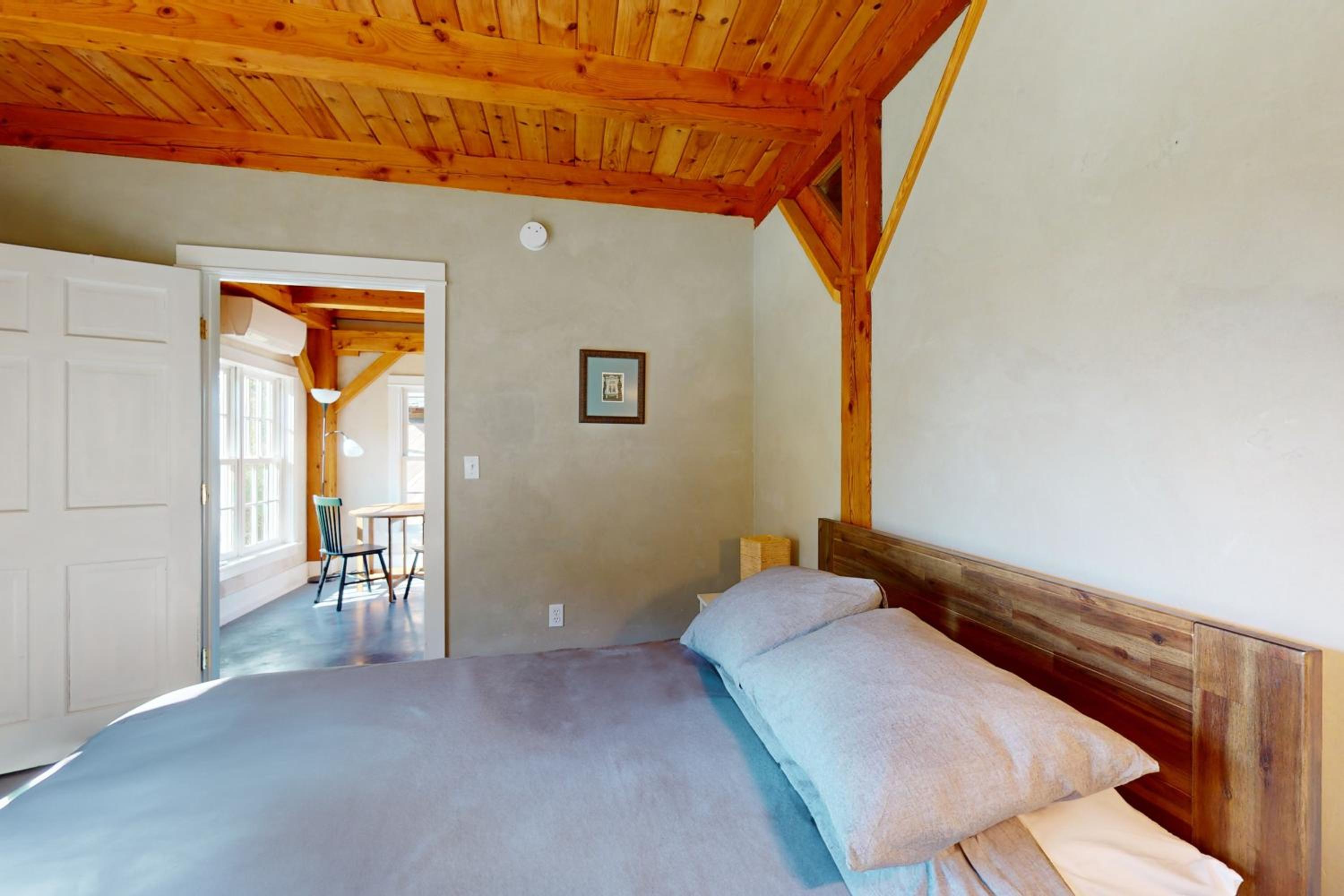 Hike, Bike, and Explore Vermont Family Farmhouse!