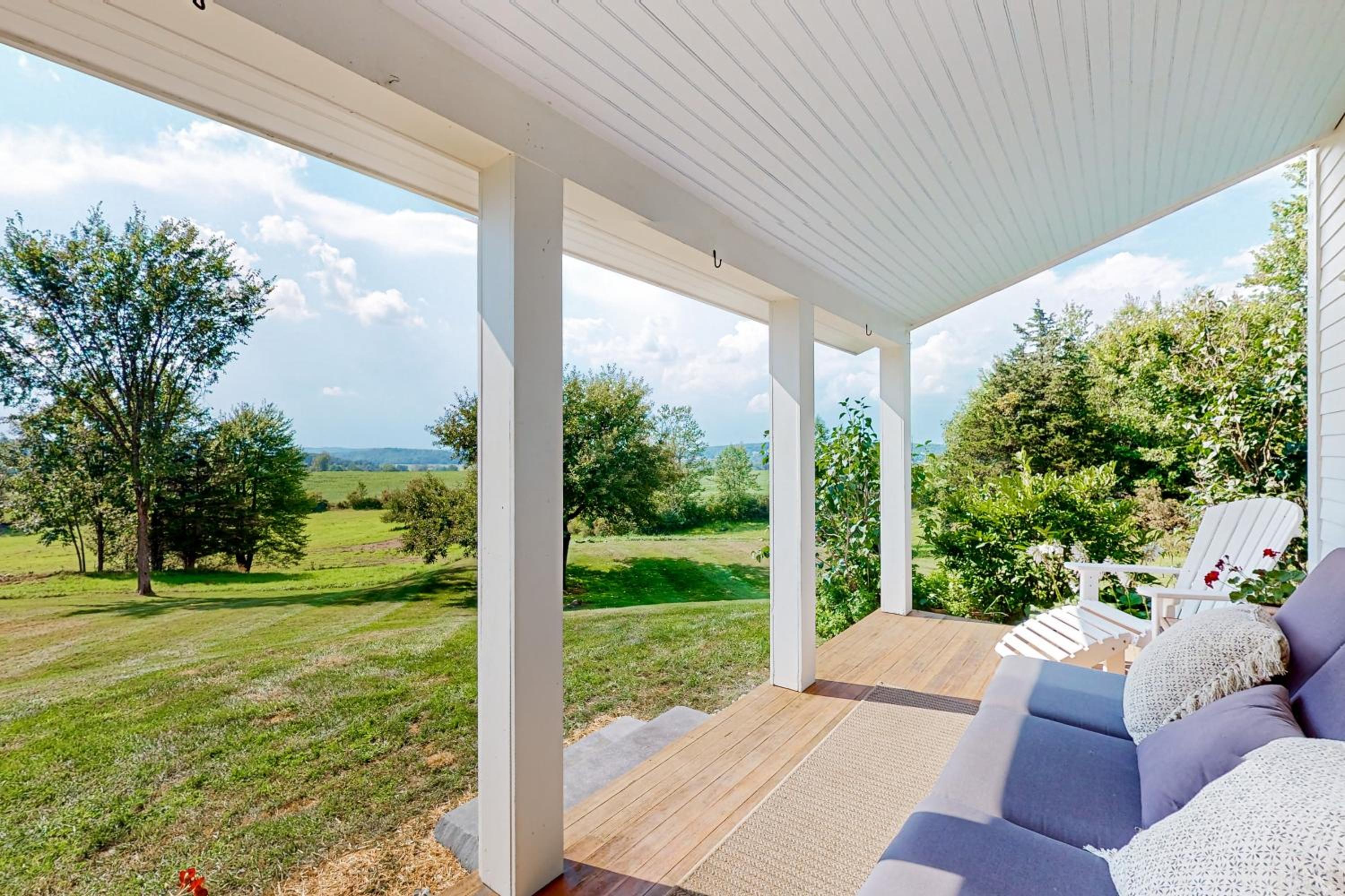 Hike, Bike, and Explore Vermont Family Farmhouse!