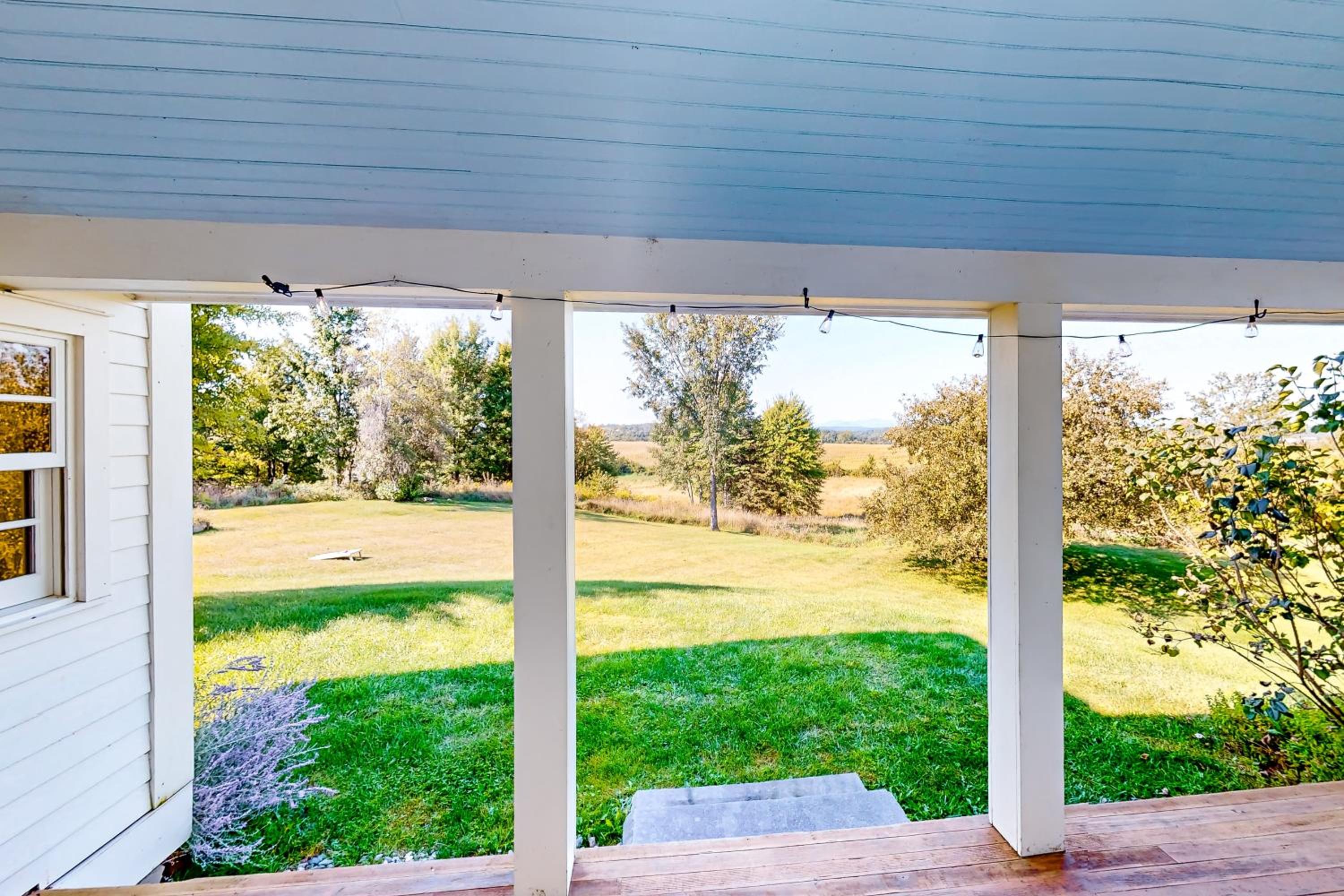 Hike, Bike, and Explore Vermont Family Farmhouse!