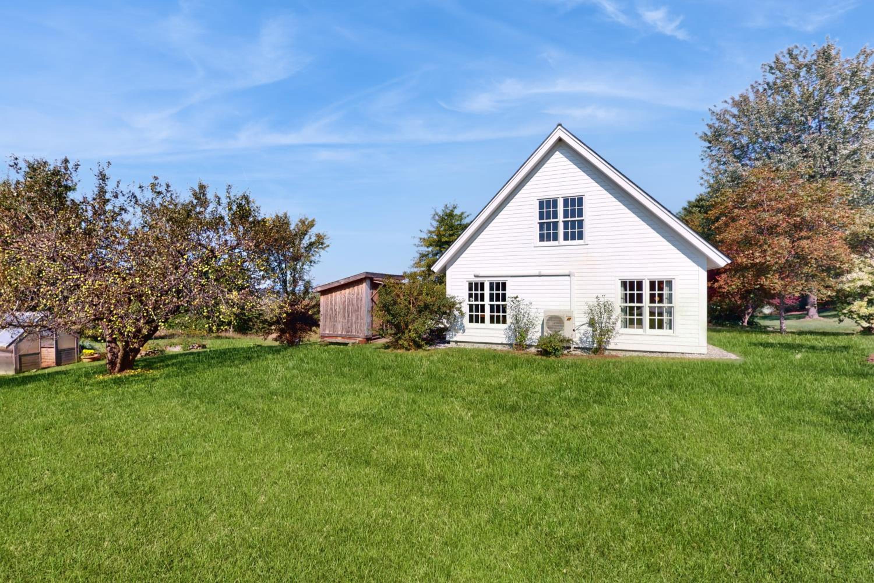Hike, Bike, and Explore Vermont Family Farmhouse!