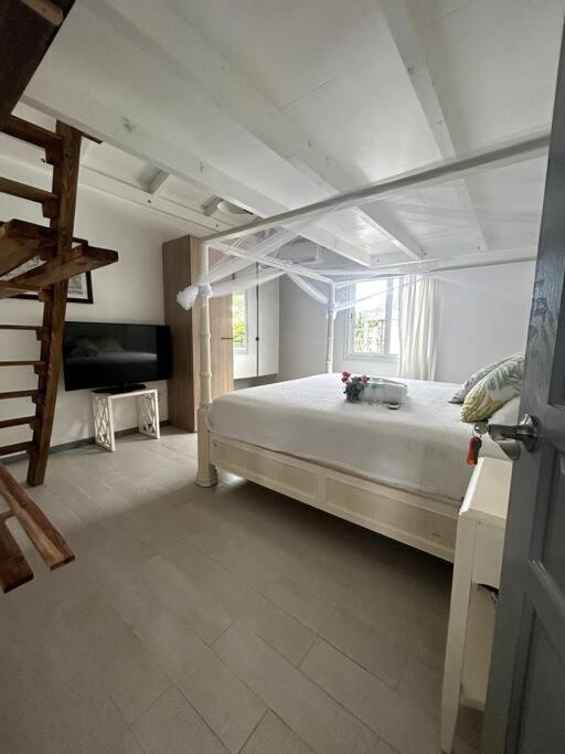 L'etoile de grand case view 4