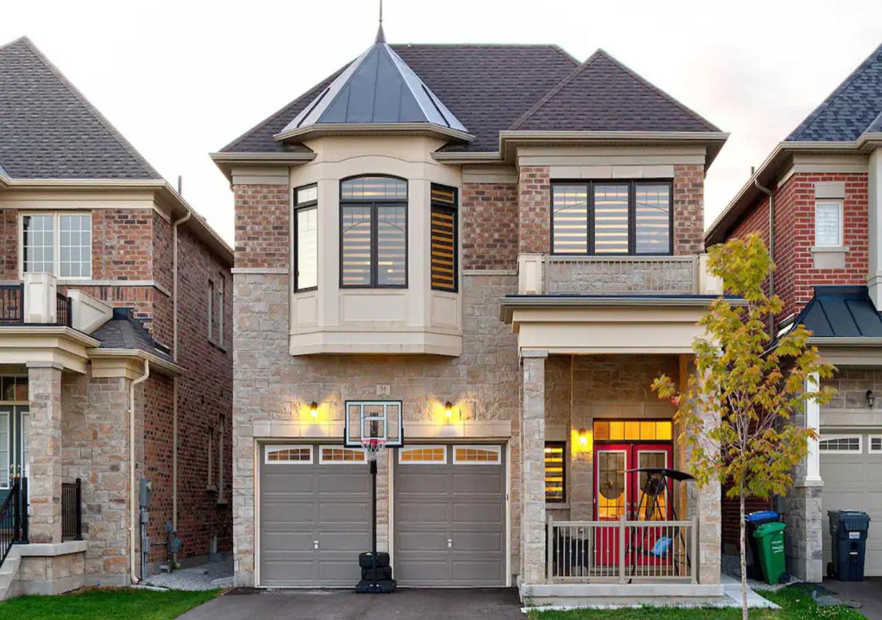 Upper Level House In Brampton