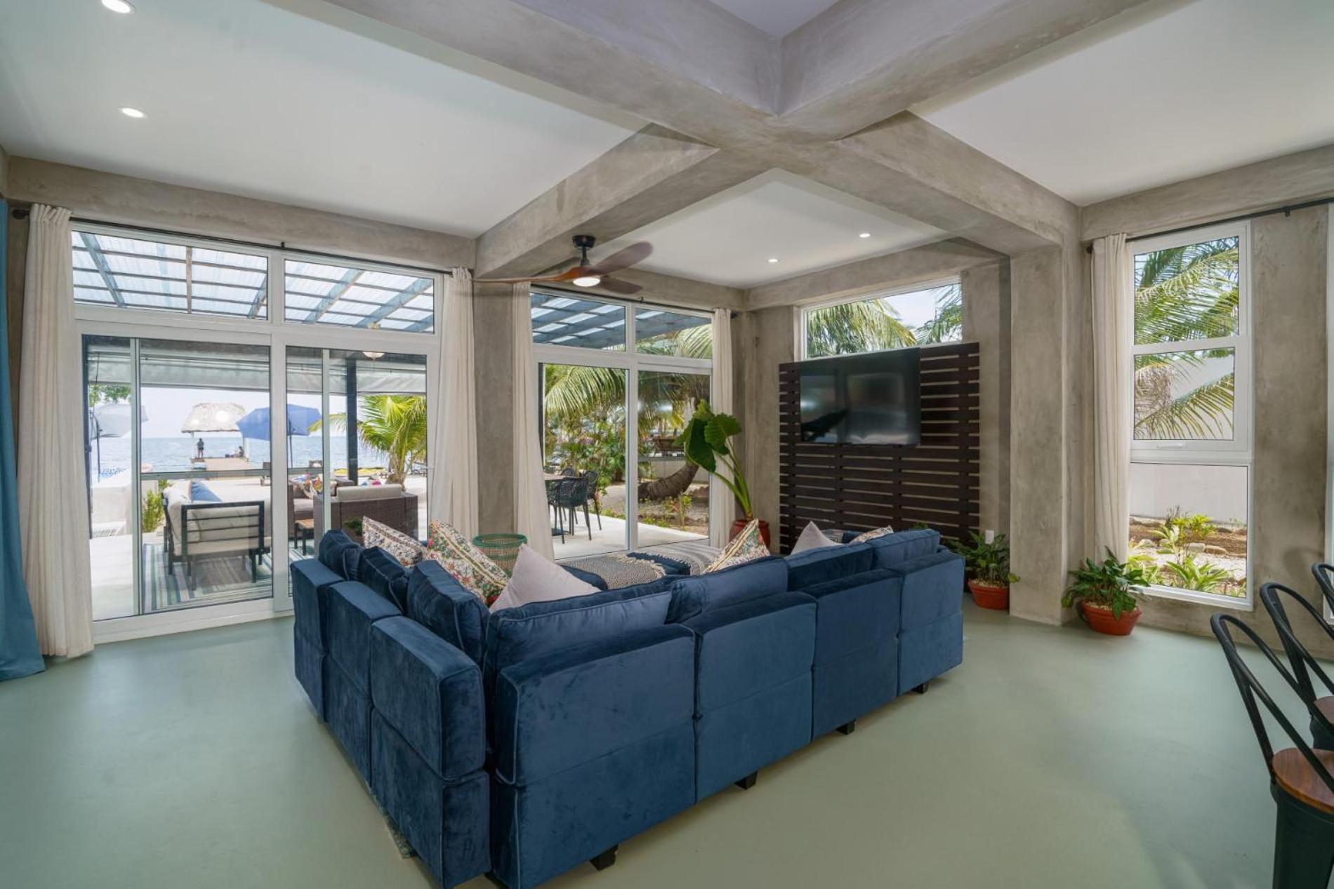 Oceanfront 3 Bedroom - Conmigo Villas South